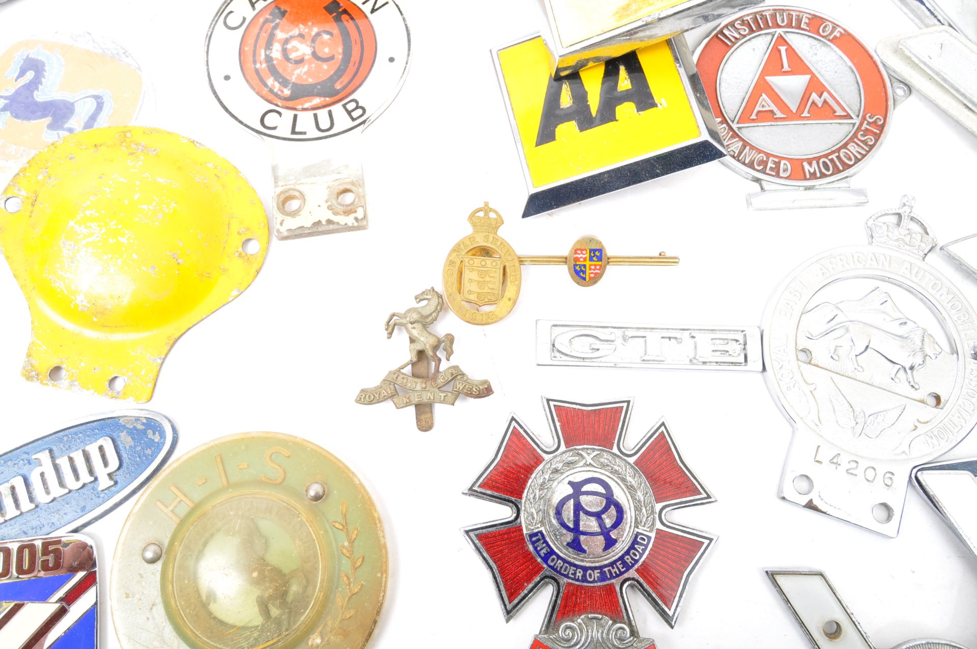COLLECTION OF AUTOMOTIVE INTERESTS INTEMS - MG - MASCOTS - Image 5 of 6