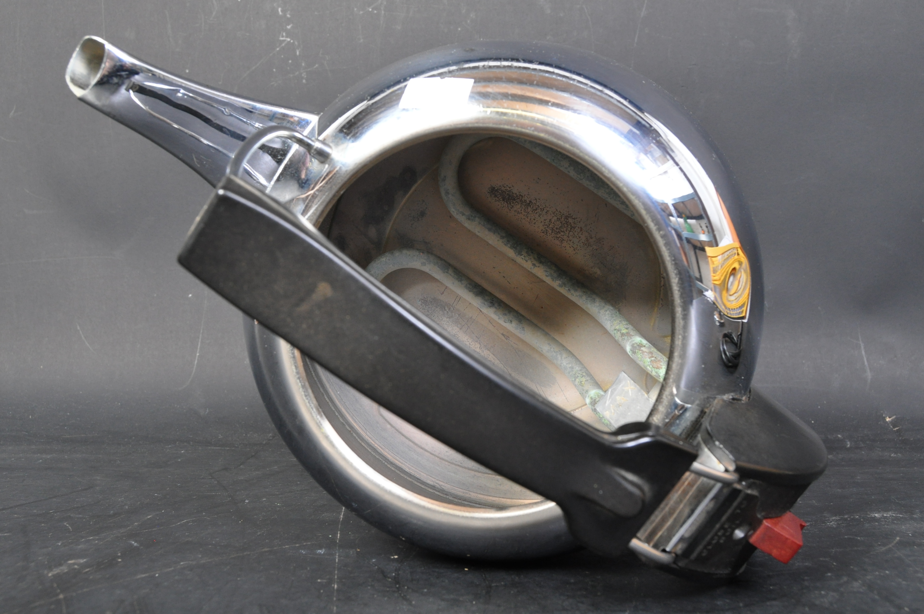 RUSSELL HOBBS TYPE K2 VINTAGE RETRO KETTLE - Image 6 of 6