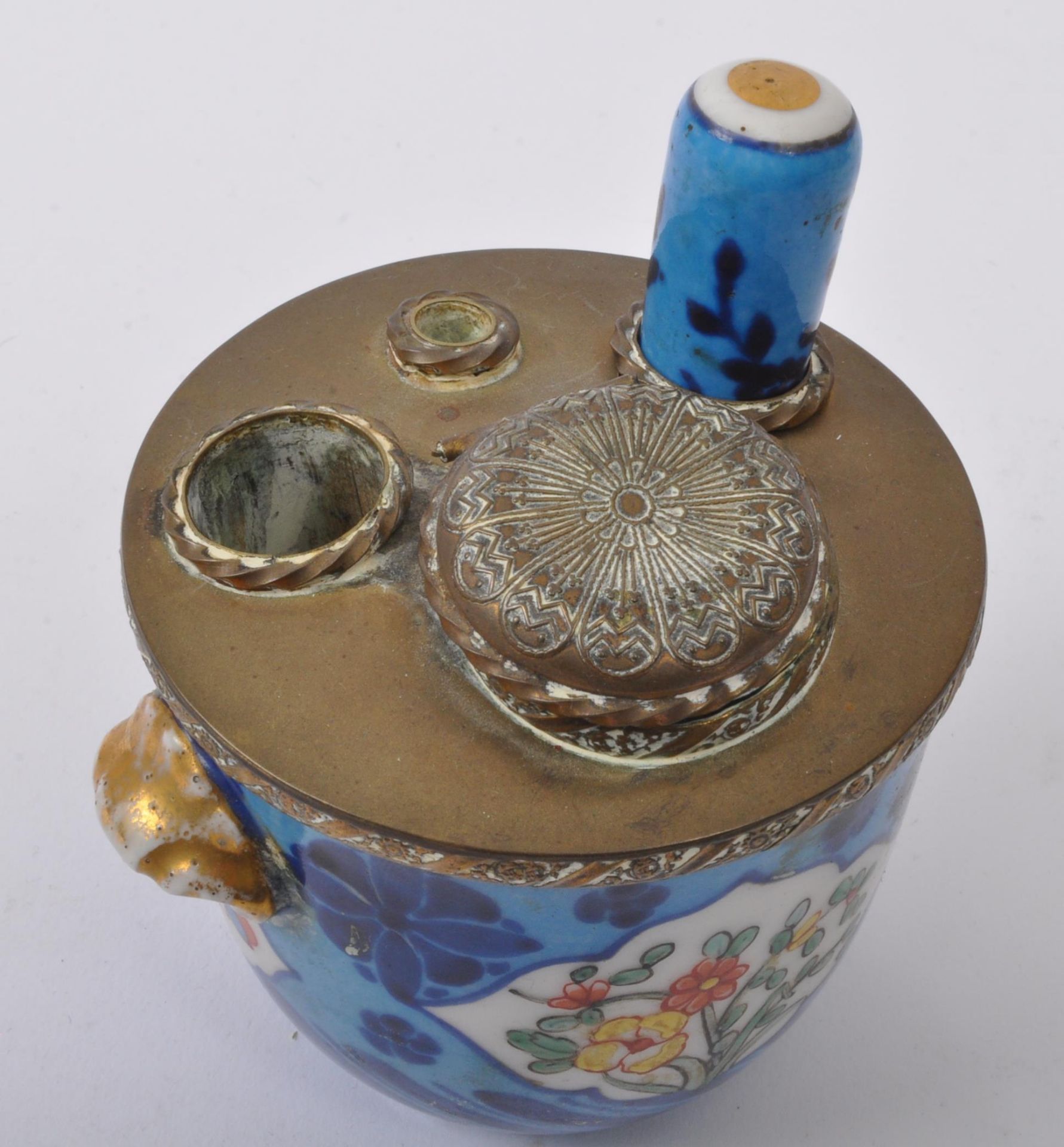 EARLY 20TH CENTURY FRENCH AND GILDED METAL DESK POT - Image 3 of 5