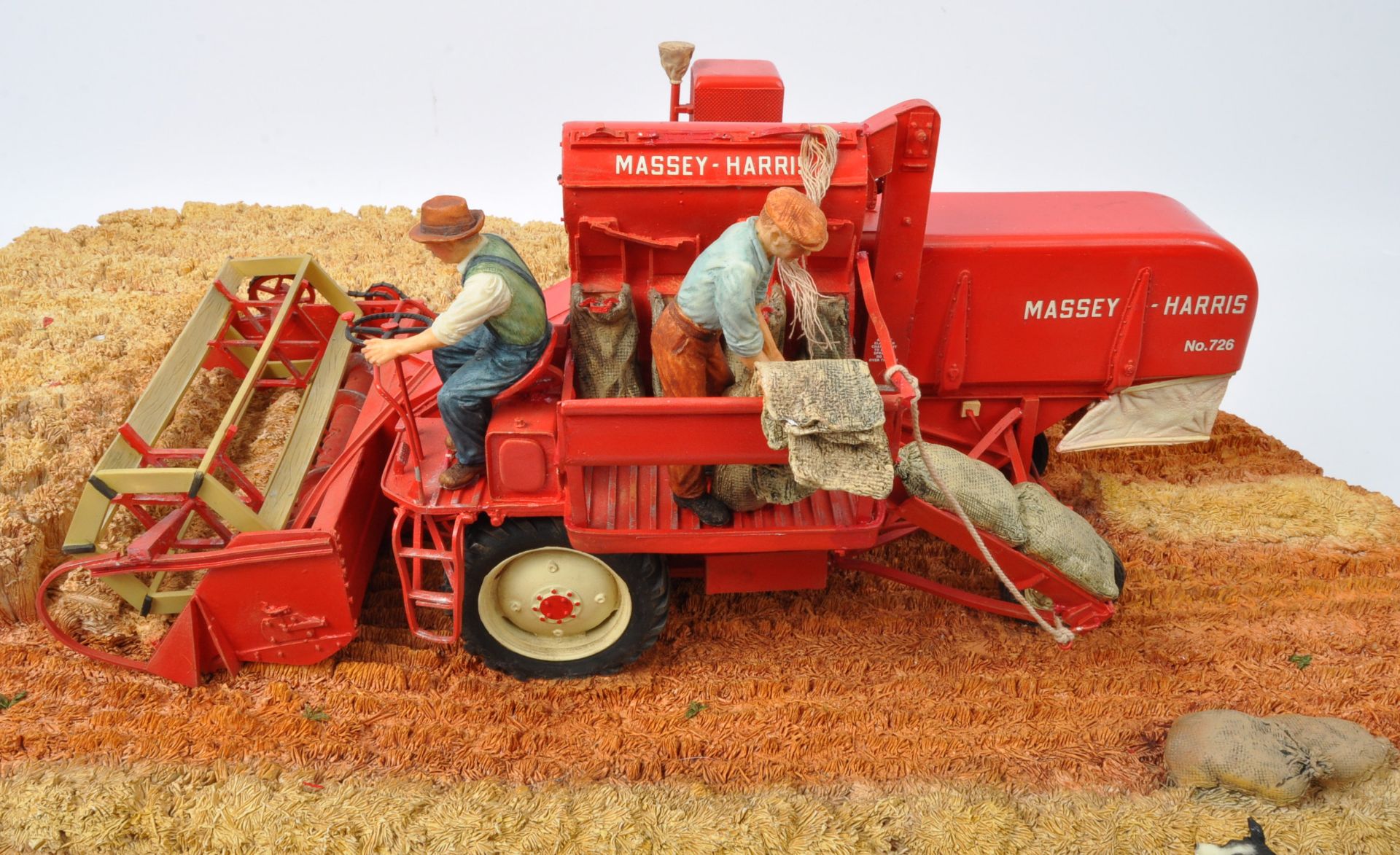 COUNTRY LEGACY - HARVEST BREAK - NOS BOXED SCULPTURE - Image 7 of 7