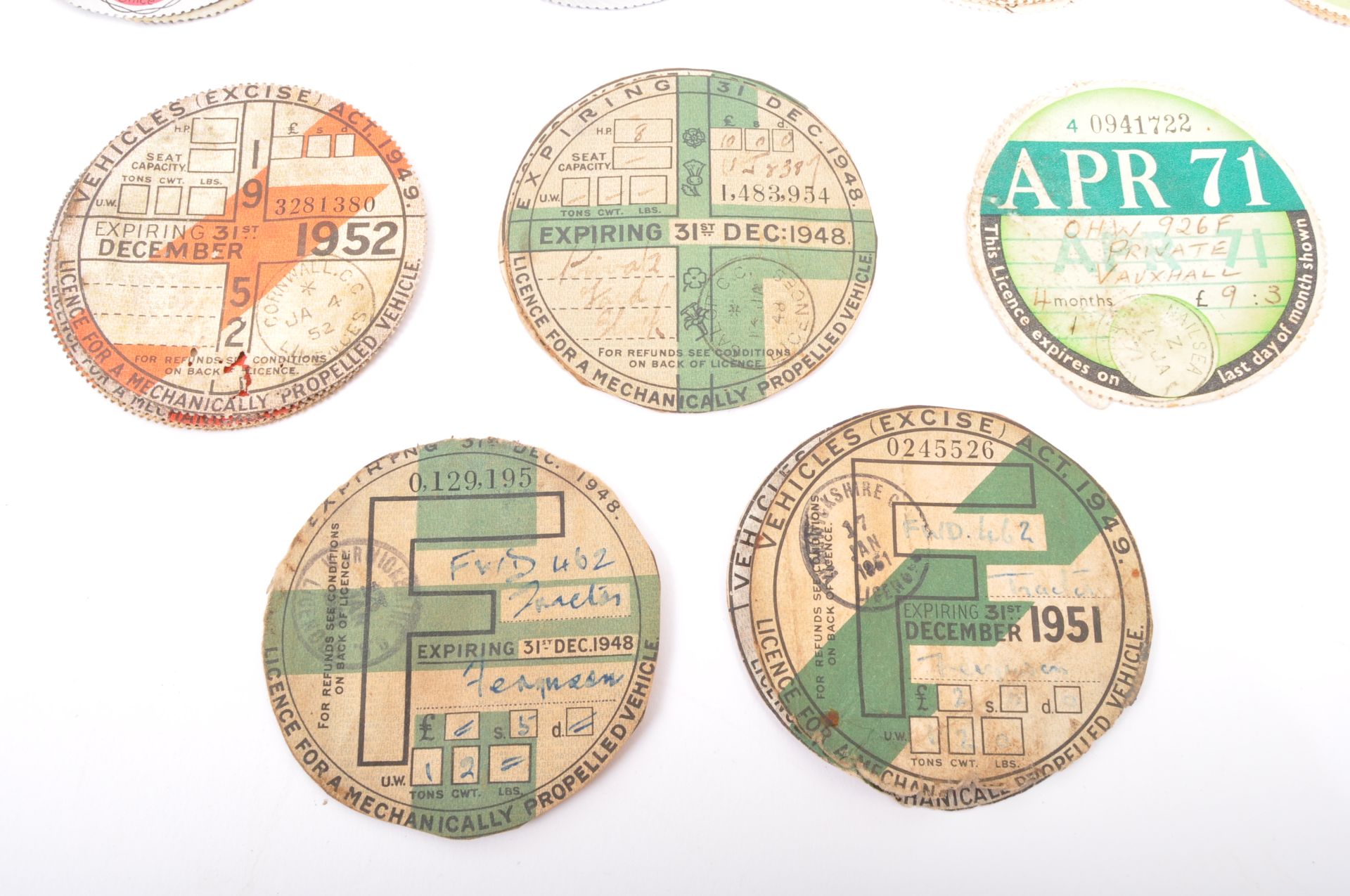 COLLECTION OF THIRTY-SIX VINTAGE TAX DISCS - Image 5 of 5