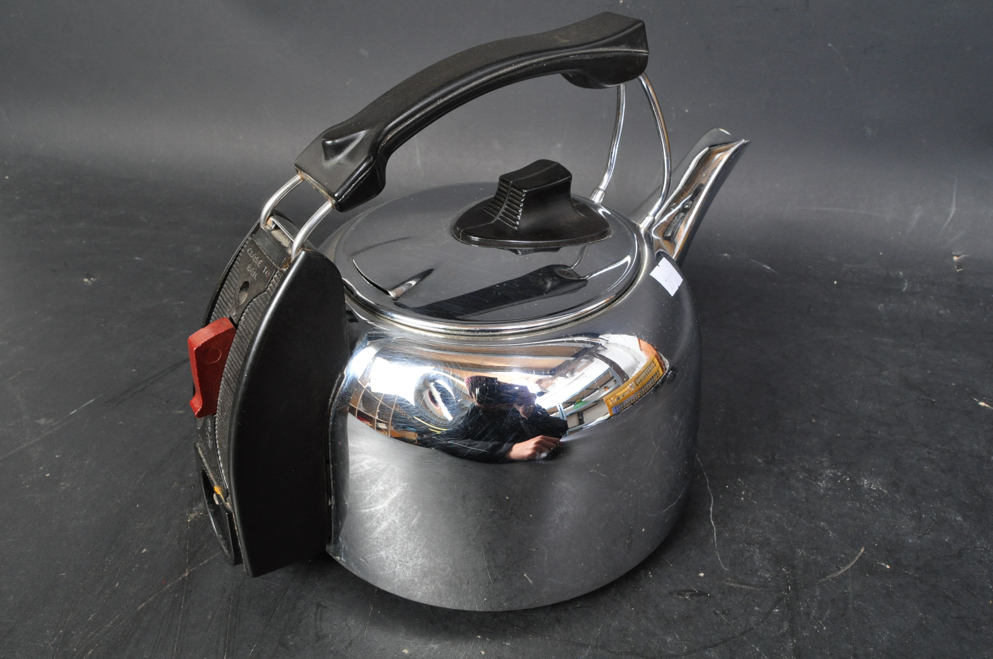 RUSSELL HOBBS TYPE K2 VINTAGE RETRO KETTLE - Image 3 of 6