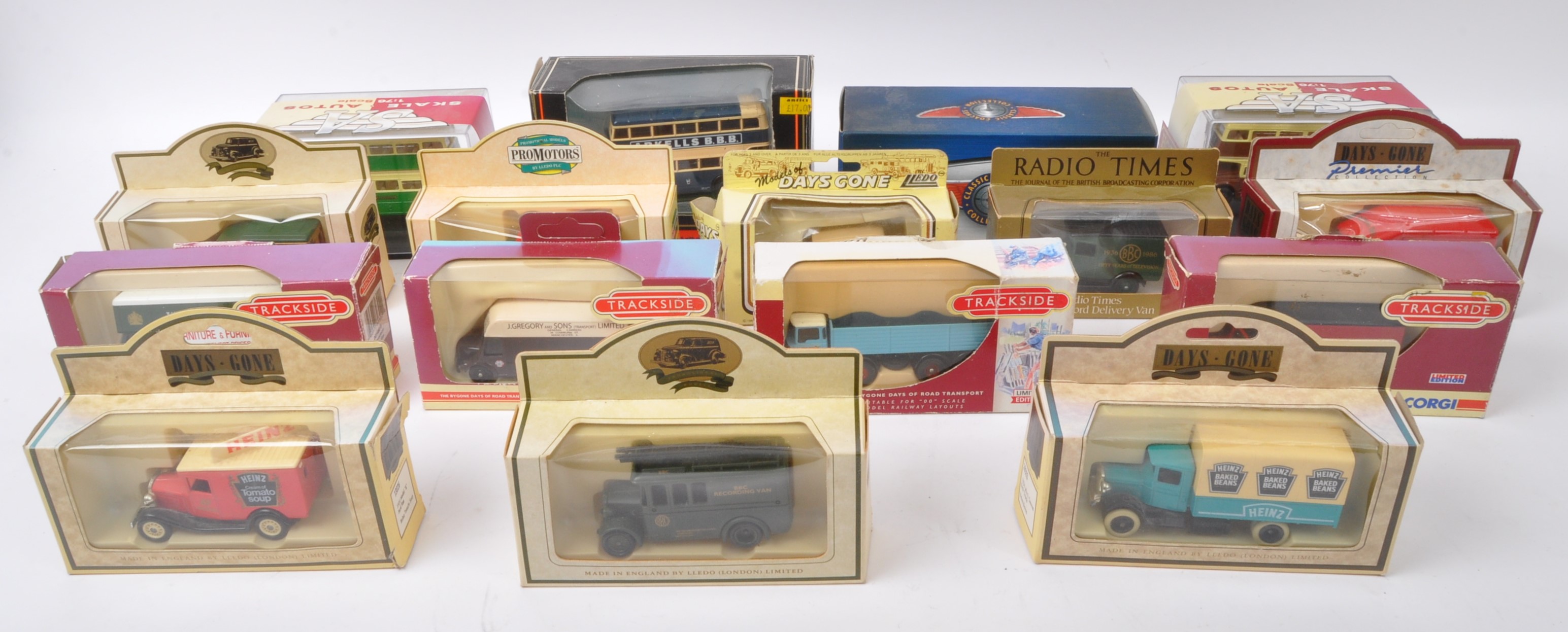 COLLECTION OF ASSORTED BOXED DIECAST MODELS