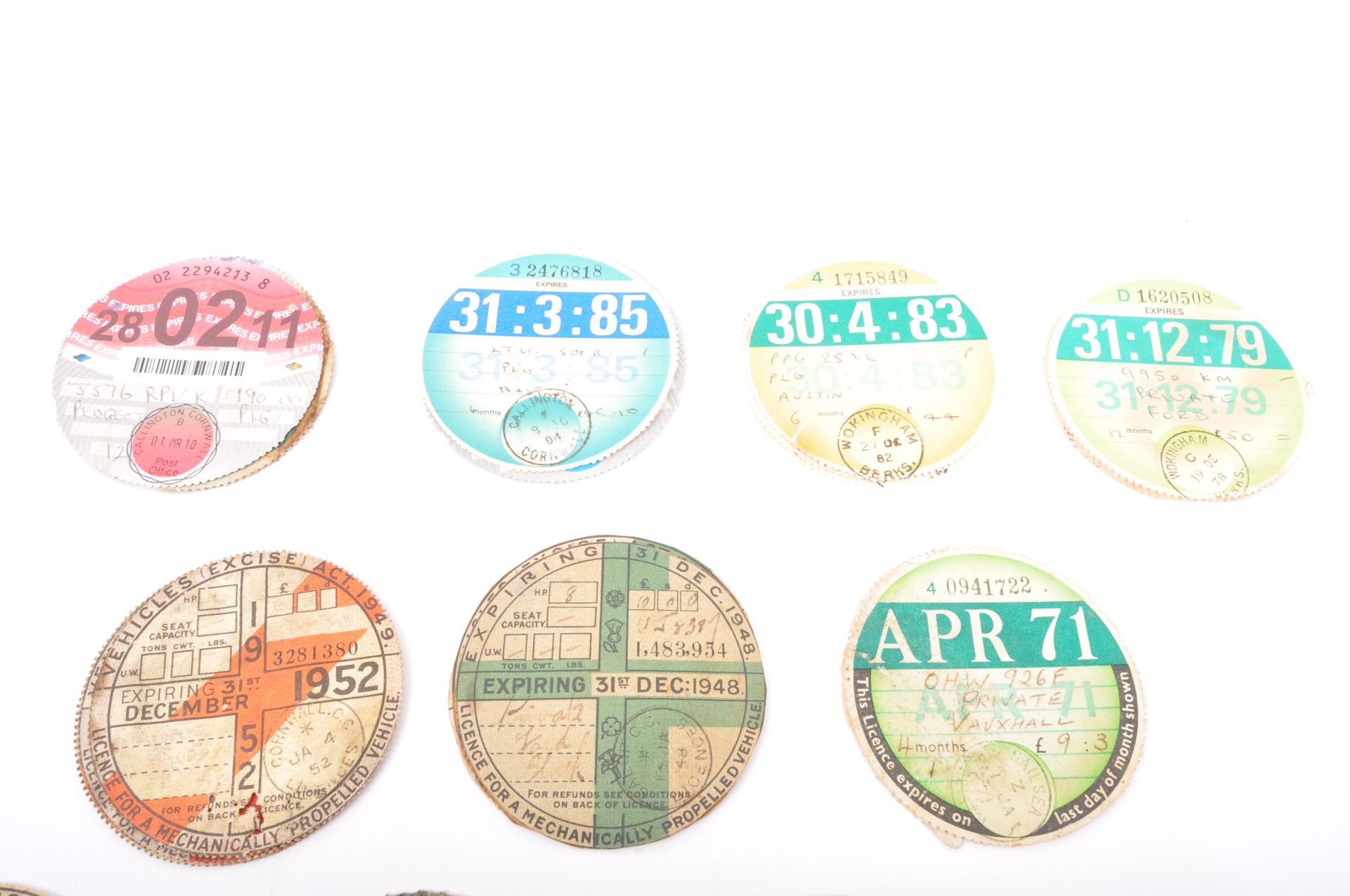 COLLECTION OF THIRTY-SIX VINTAGE TAX DISCS - Image 3 of 5