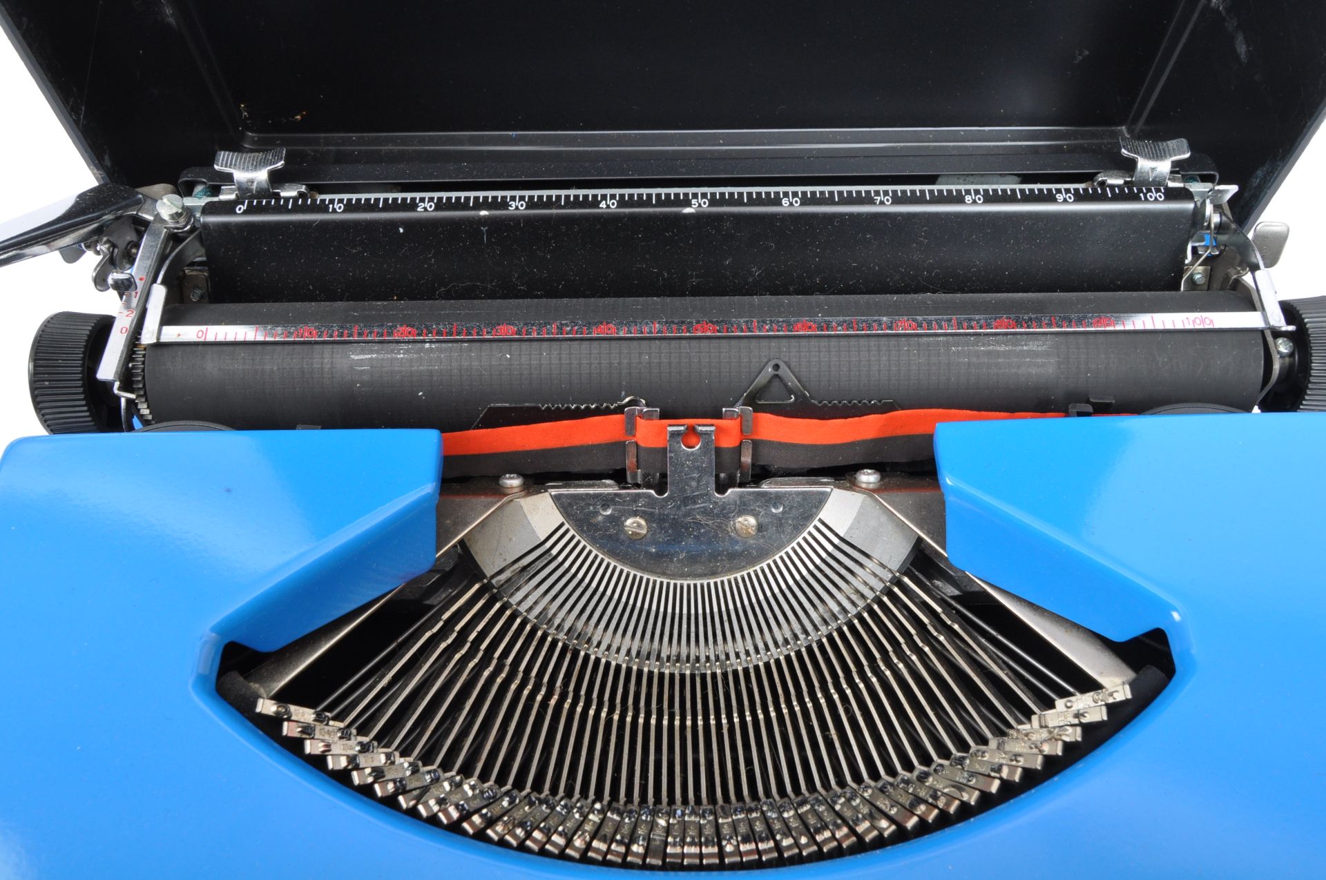 VINTAGE SILVER REED TYPEWRITER - Image 4 of 5