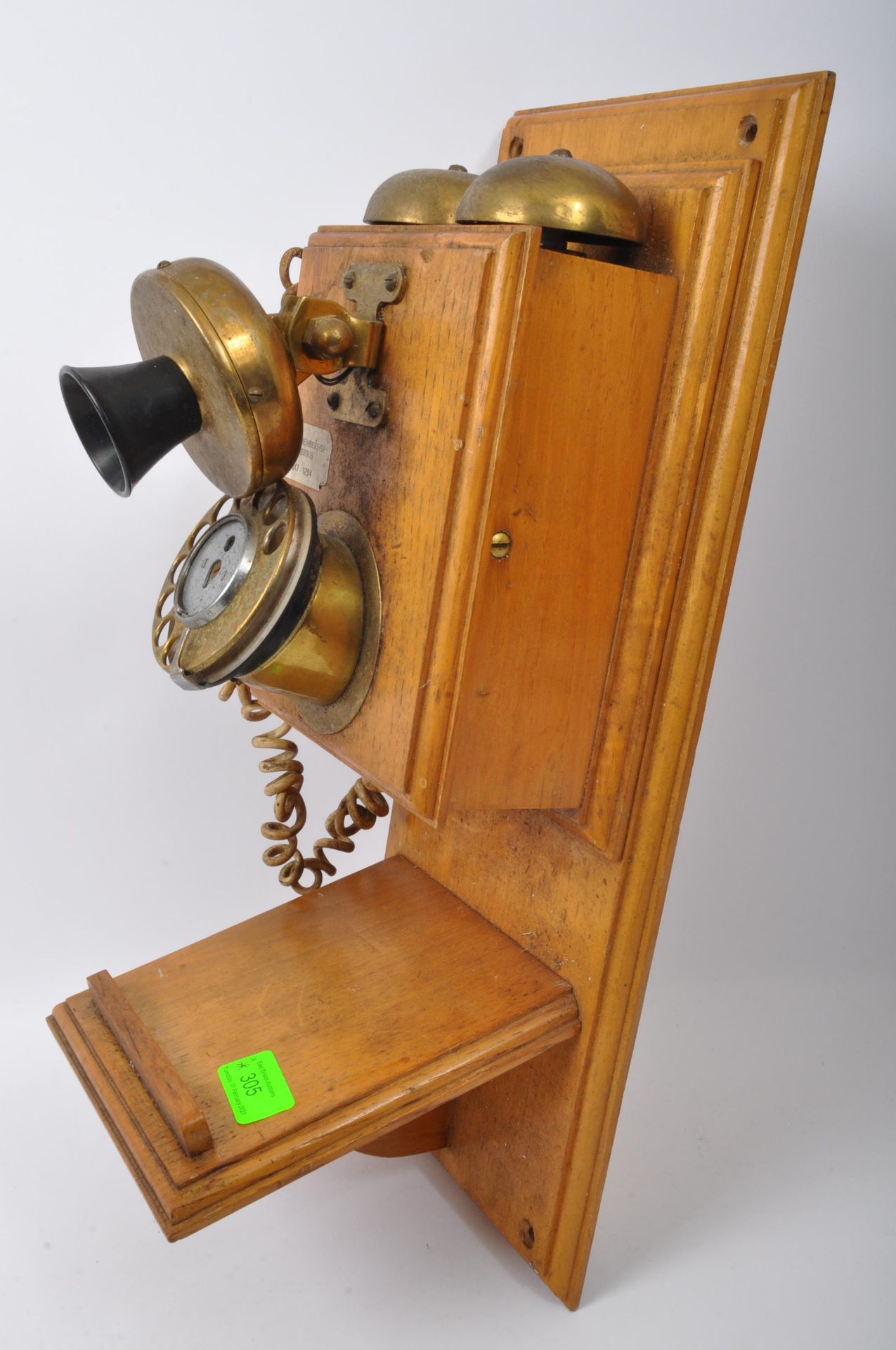 VINTAGE 1940S STYLE WALL MOUNTED WOODEN CASED TELEPHONE - Image 2 of 5