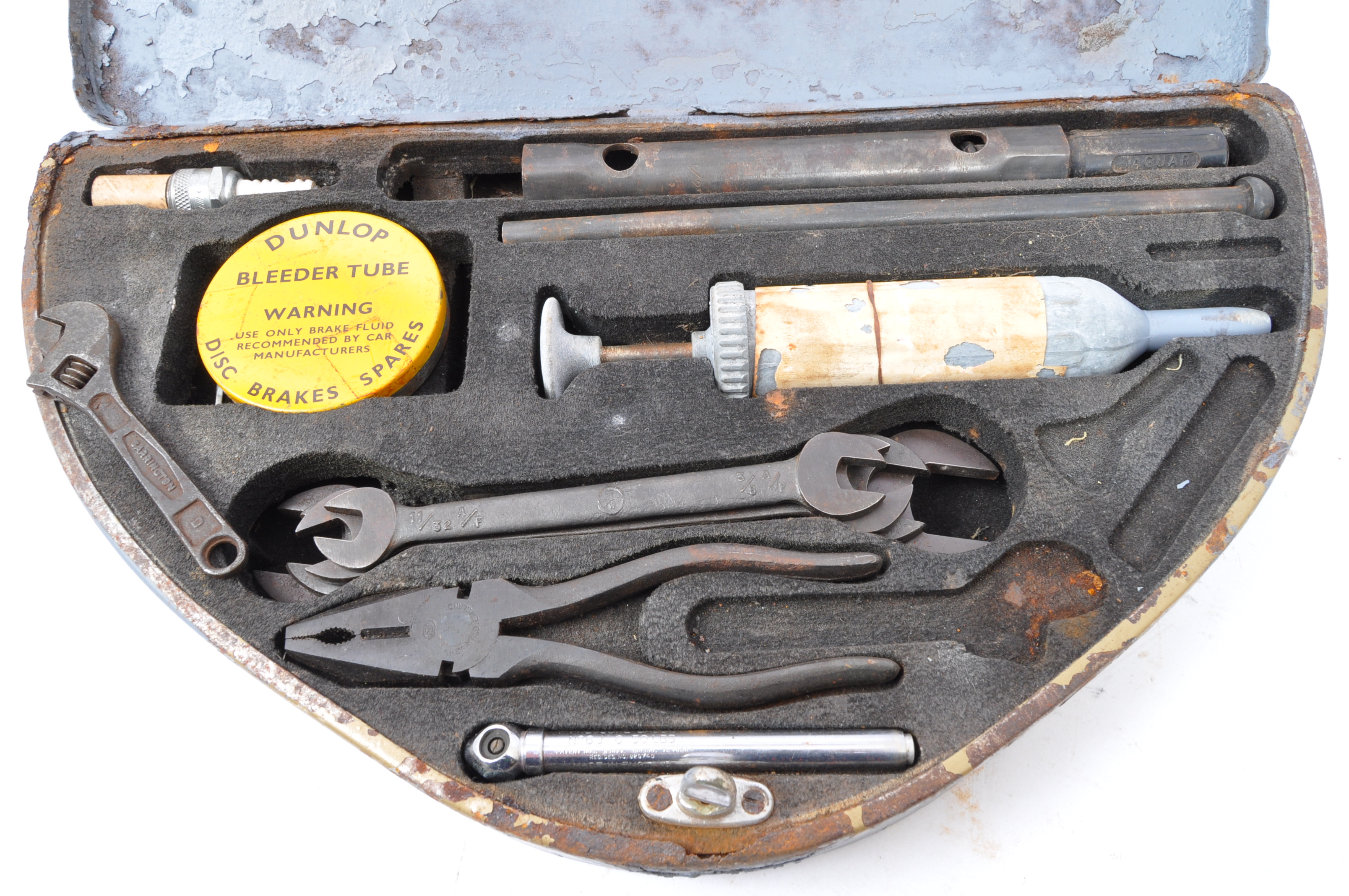 20TH CENTURY VINTAGE JAGUAR CAR TOOL KIT - Image 3 of 5