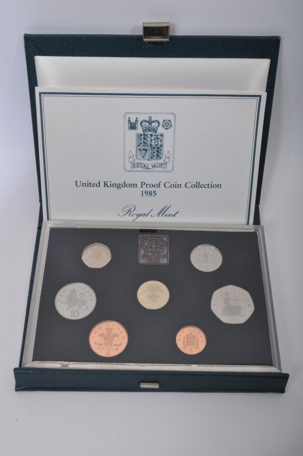 ASSORTMENT OF SIX VINTAGE UK PROOF COIN COLLECTIONS - Image 3 of 5