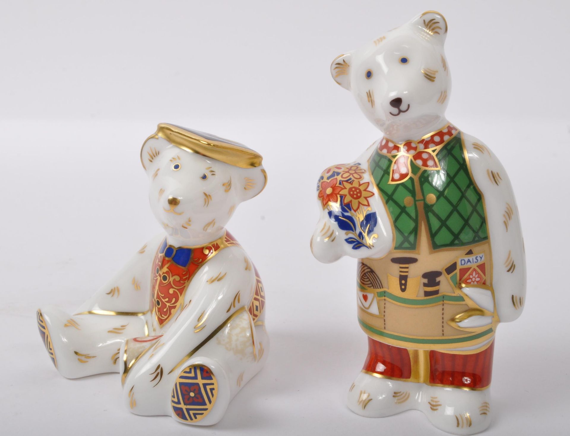 ROYAL CROWN DERBY - TWO VINTAGE MINI BEARS CHINA PAPERWEIGHTS - Image 2 of 9