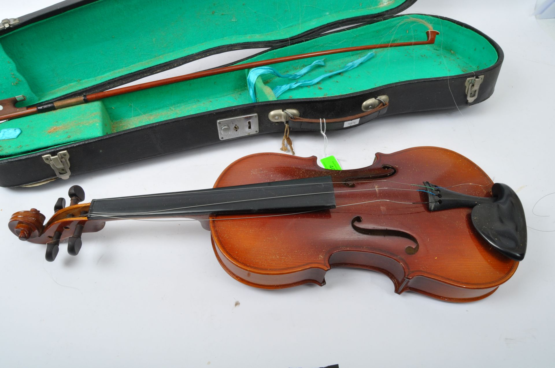 VINTAGE 20TH CENTURY LARK VIOLIN WITH BOW & CASE - Image 2 of 5