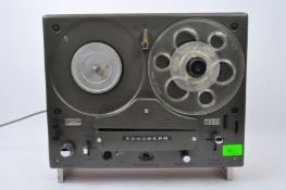 VINTAGE TANDBERG 'SERIES 15' REEL TO REEL TAPE RECORDER