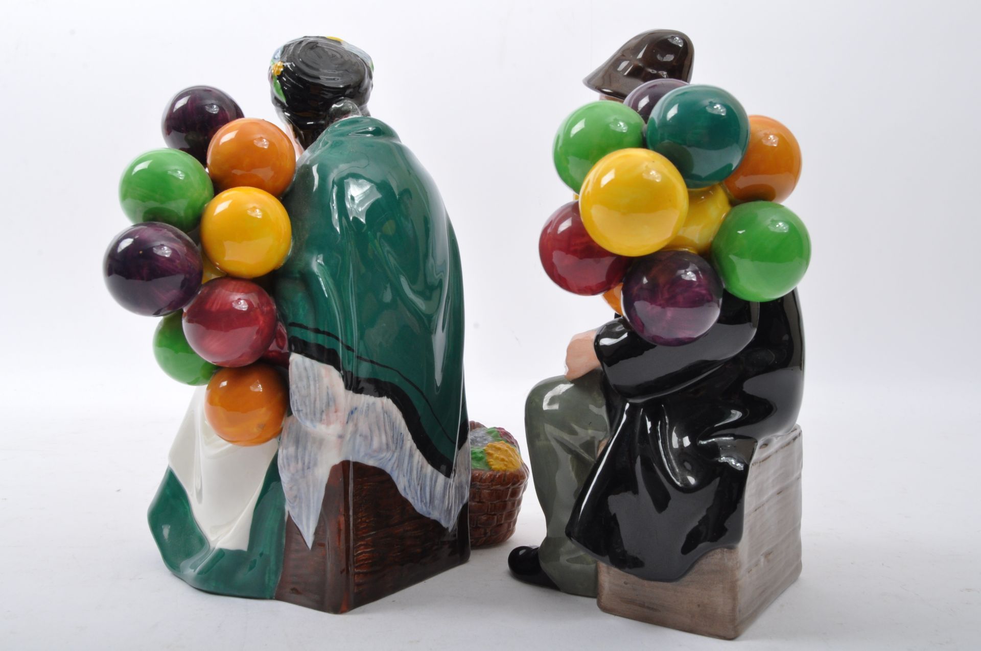 ROYAL DOULTON 'OLD BALLOON SELLER' & 'BALLOON MAN' CHINA FIGURES - Image 2 of 5