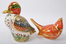 ROYAL CROWN DERBY - TWO VINTAGE BIRDS PAPERWEIGHTS FIGURES