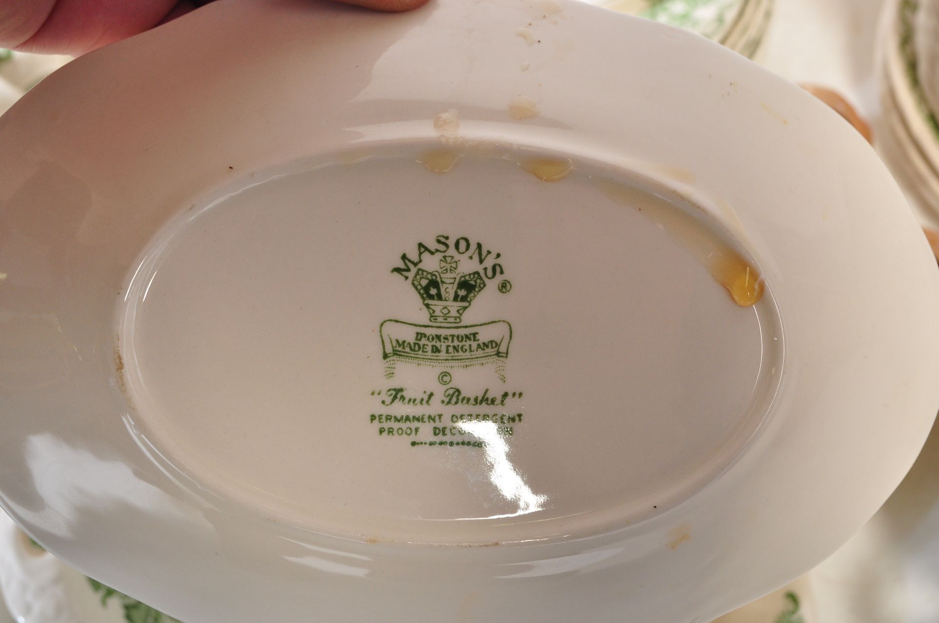 EARLY 20TH CENTURY MASON'S 'FRUIT BASKET' DINNER SET - Image 6 of 7