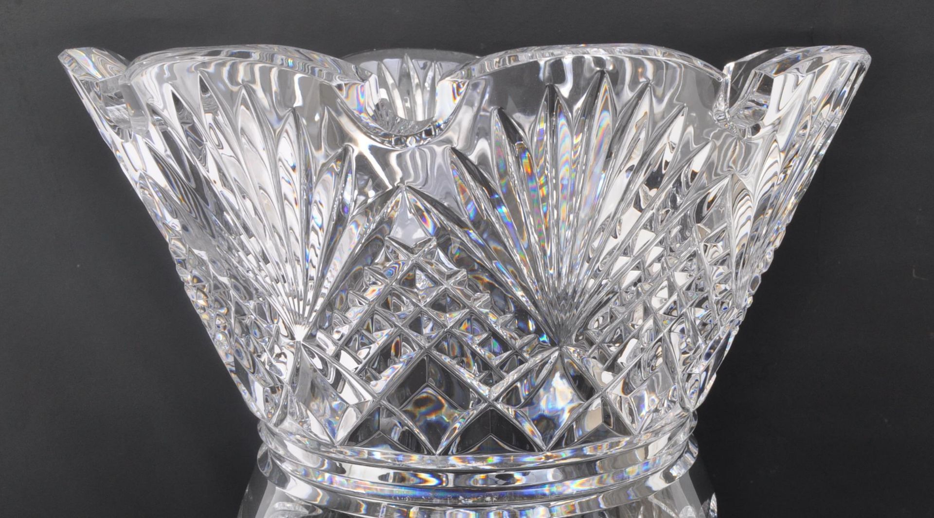 WATERFORD CRYSTAL LISMORE THISTLE GLASS VASE - NOS - Image 3 of 5