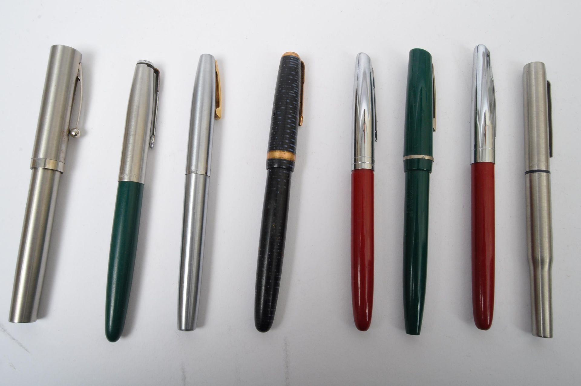 ASSORTMENT OF 20TH CENTURY FOUNTAIN & BALL PENS - Image 4 of 5