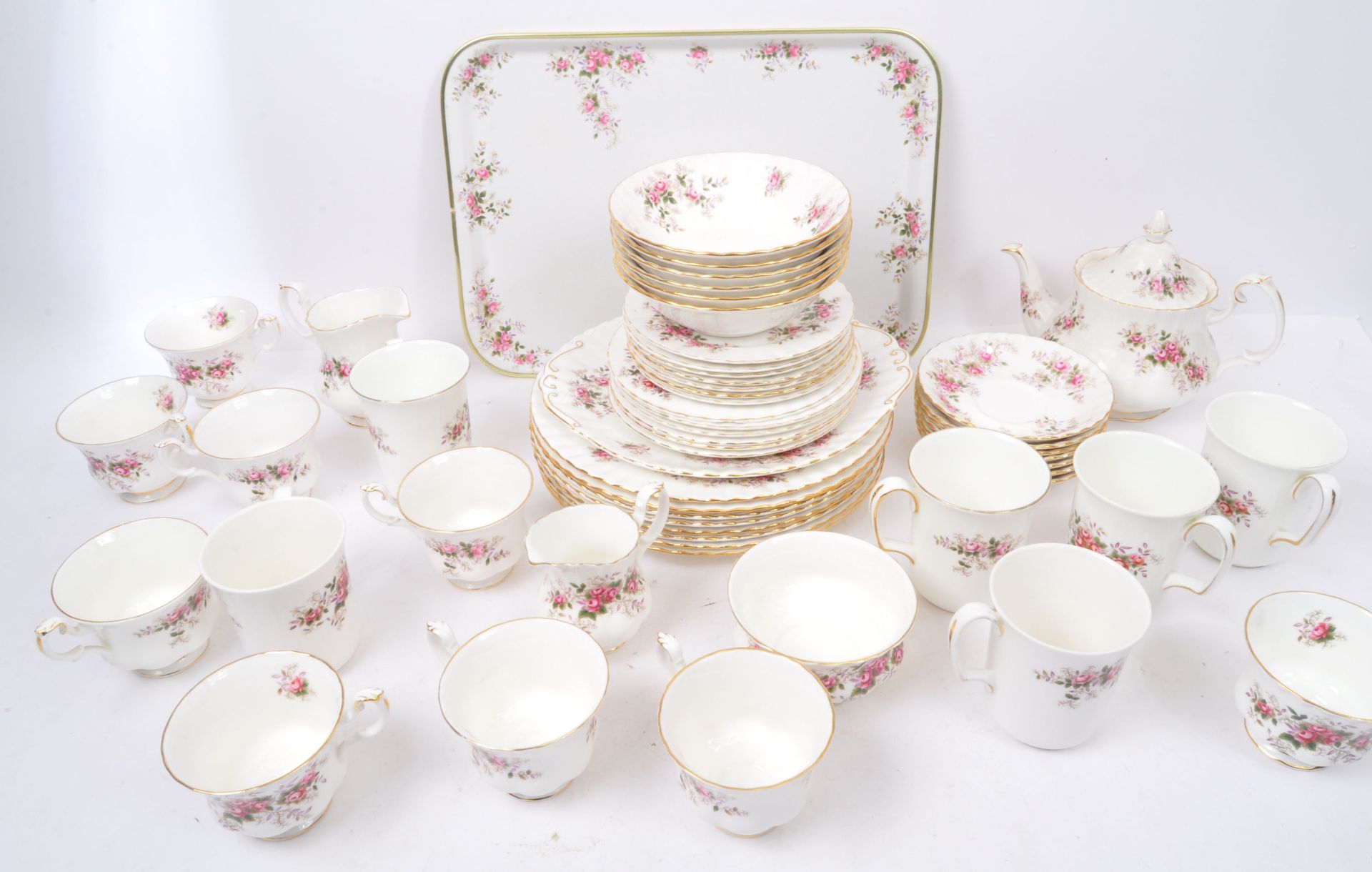 VINTAGE ROYAL ALBERT 'LAVENDER ROSE' TEA SERVICE