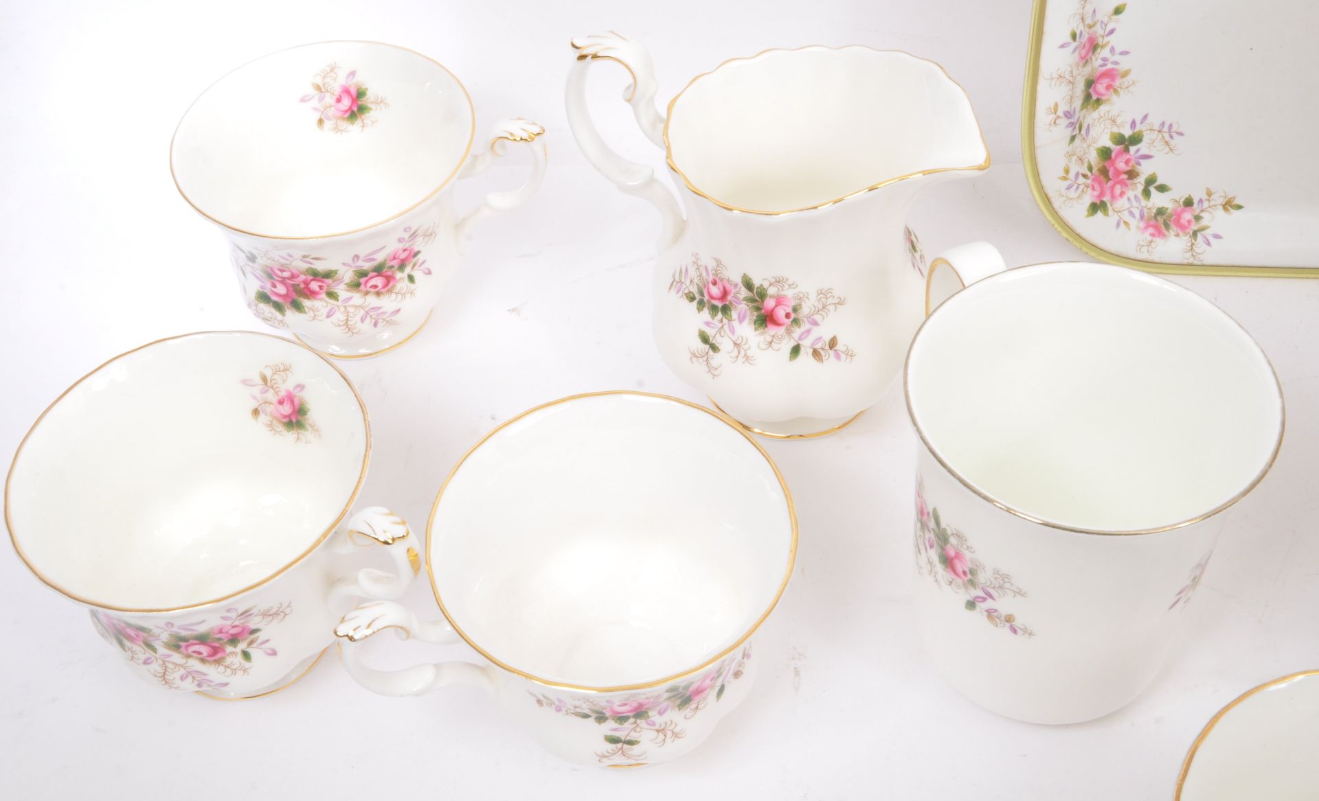 VINTAGE ROYAL ALBERT 'LAVENDER ROSE' TEA SERVICE - Image 3 of 6