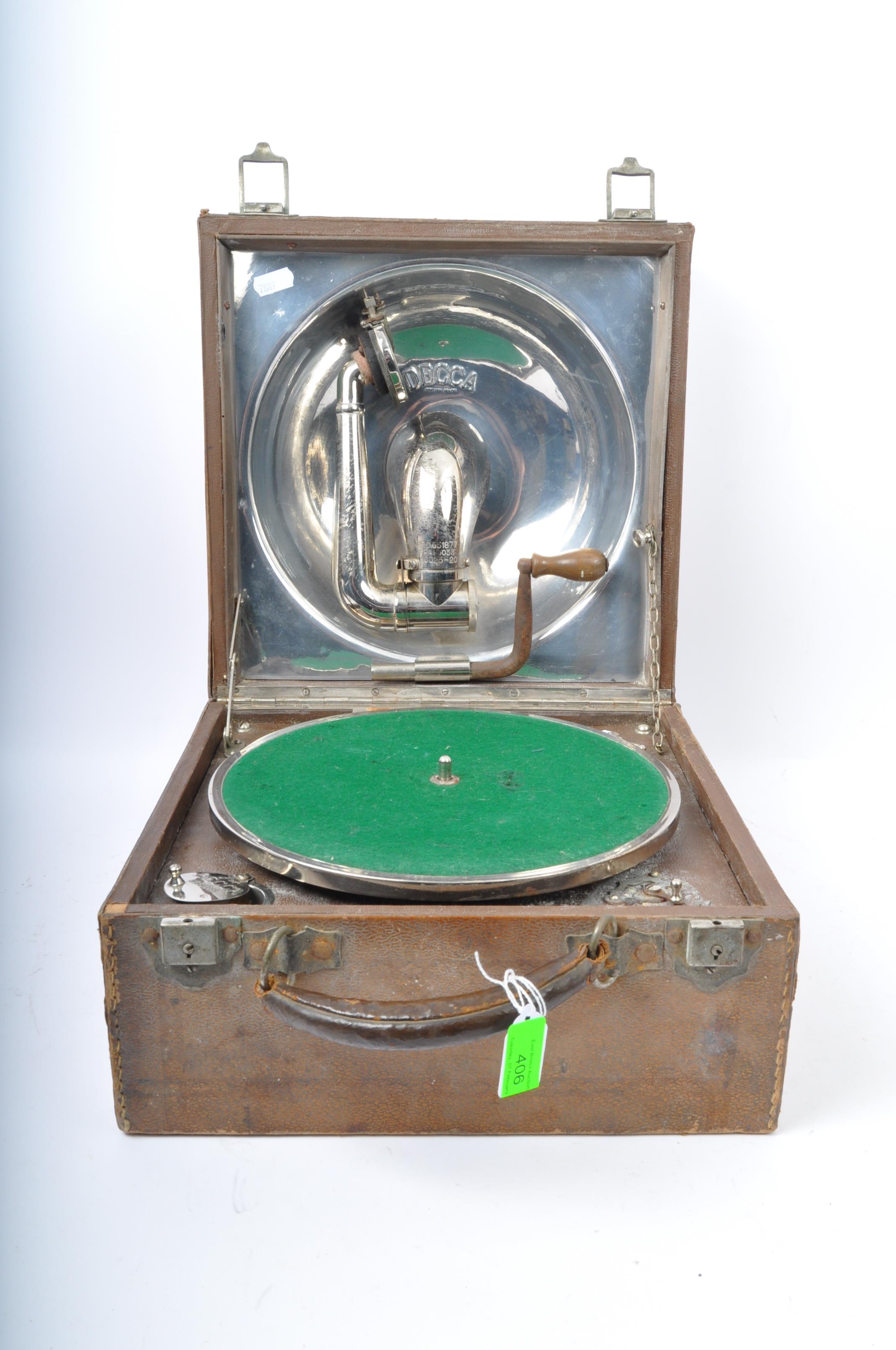 1930S DECCA PORTABLE GRAMOPHONE IN CASE - Image 2 of 6