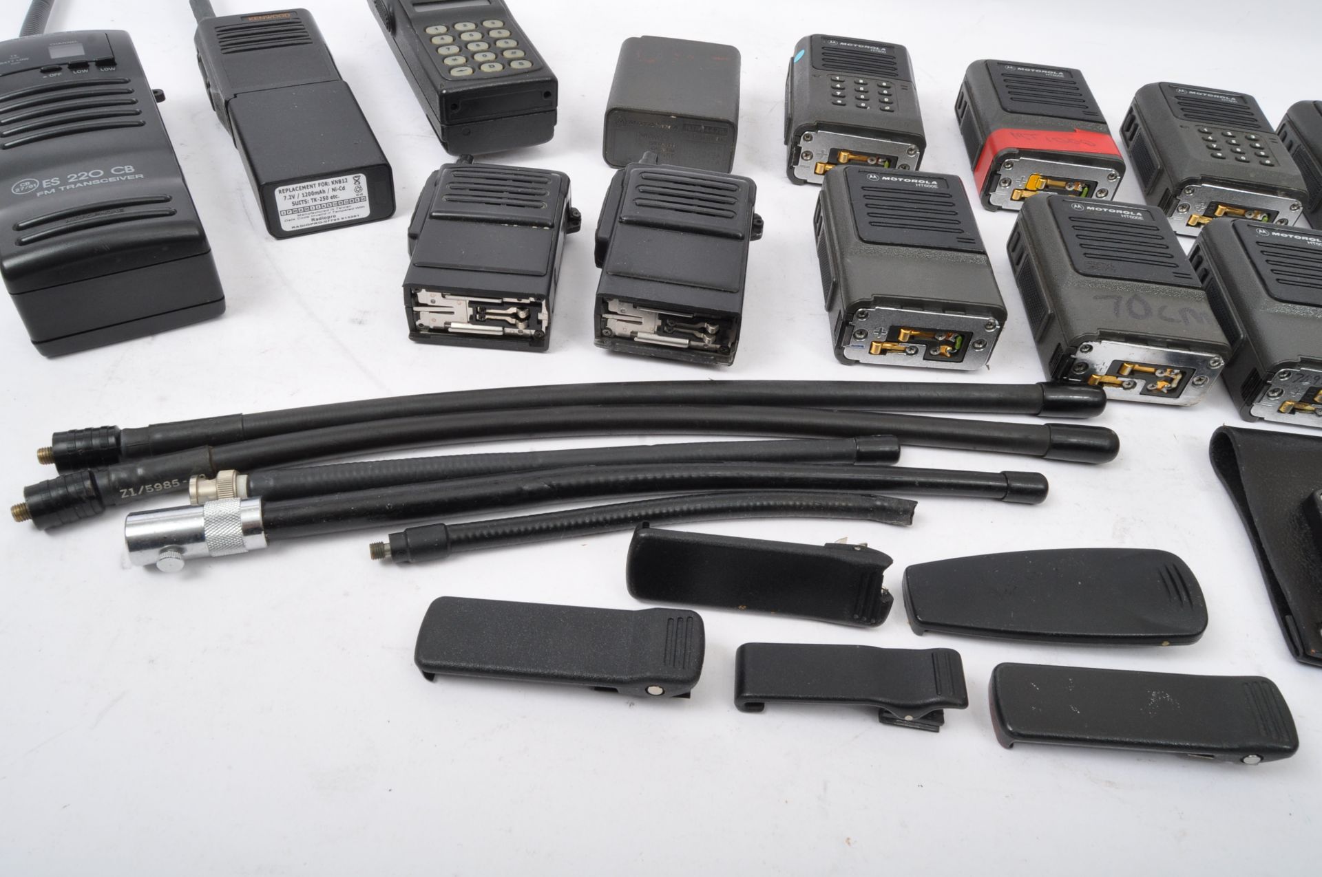 ASSORTMENT OF RETRO VINTAGE MOTOROLA & OTHER WALKIE TALKIES - Image 5 of 5