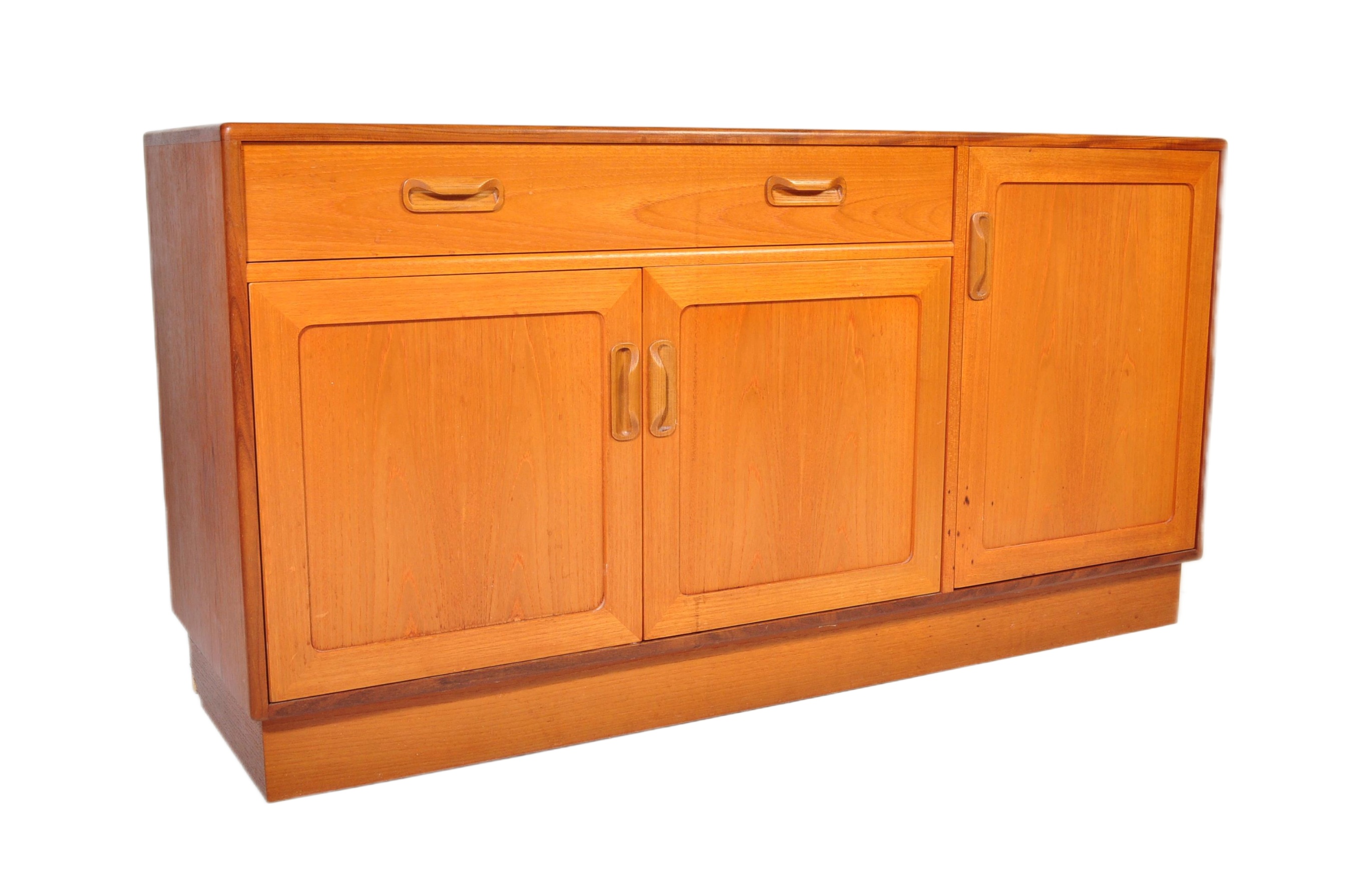 G-PLAN FRESCO PATTERN TEAK WOOD SIDEBOARD CREDENZA