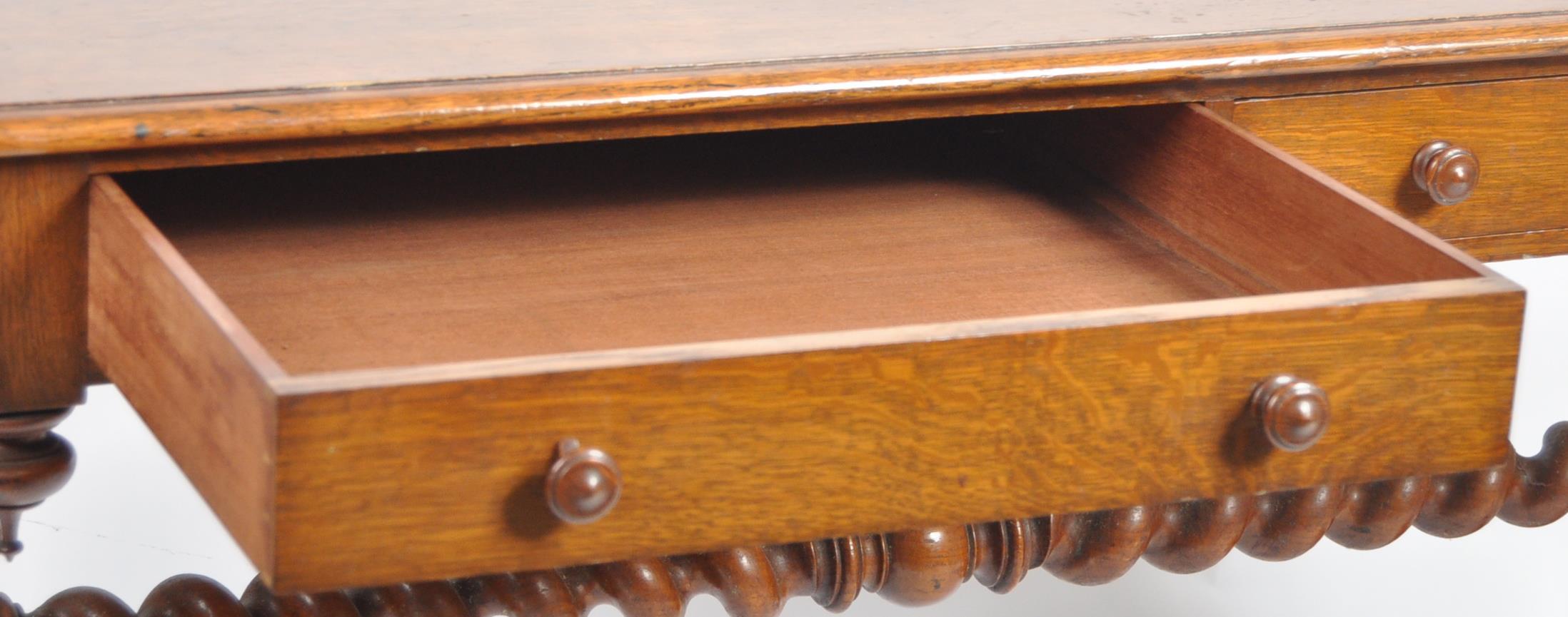 VICTORIAN 19TH CENTURY OAK WRITING TABLE LIBRARY DESK - Image 3 of 8