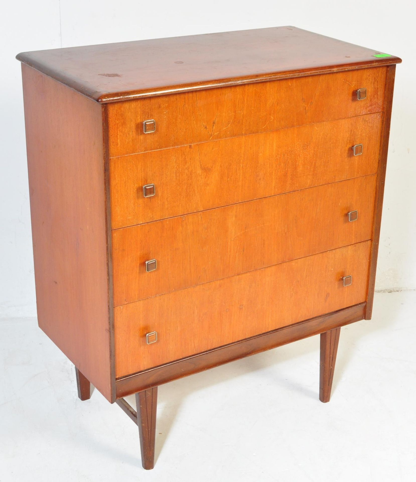 MID 20TH CENTURY TEAK CHEST OF DRAWERS - Image 2 of 5