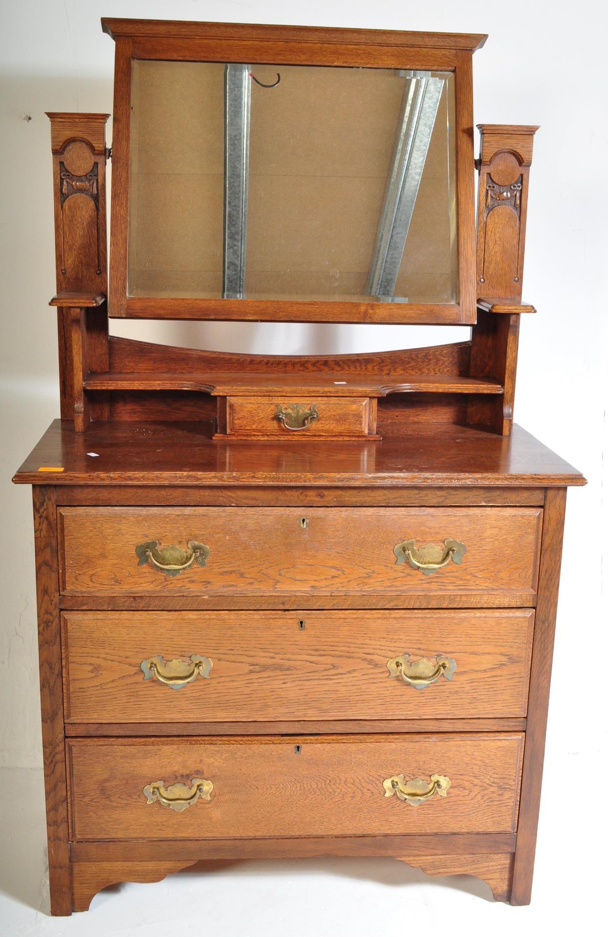 EARLY 20TH CENTURY EDWARDIAN ARTS & CRAFT DRESSING TABLE - Image 2 of 5