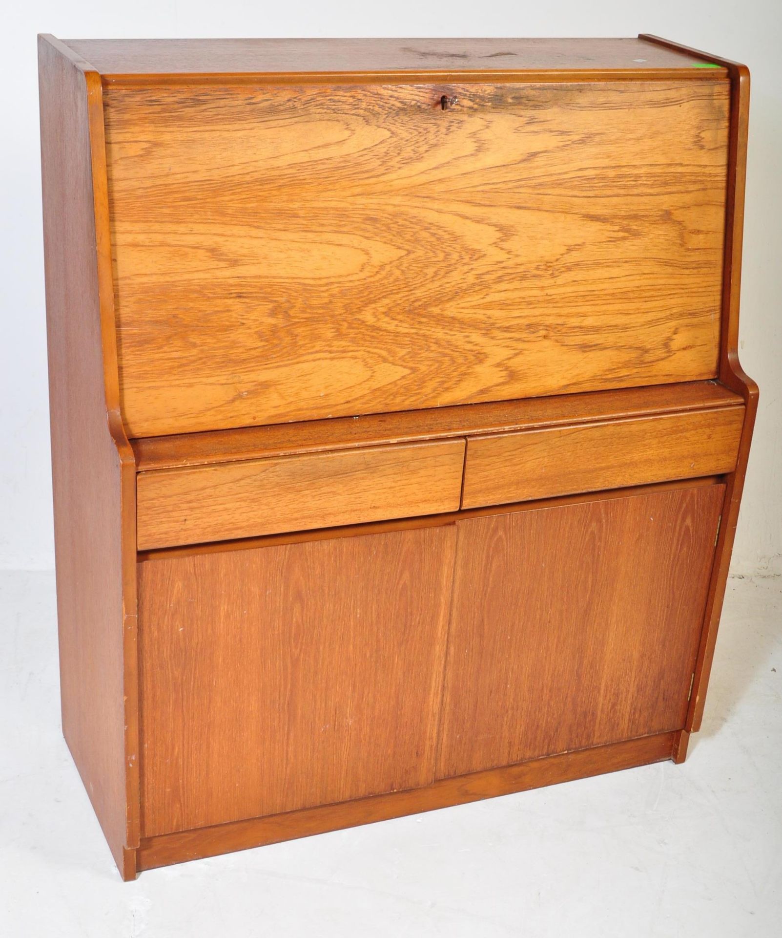 RETRO MID CENTURY 1960S TEAK BUREAU - Image 2 of 6