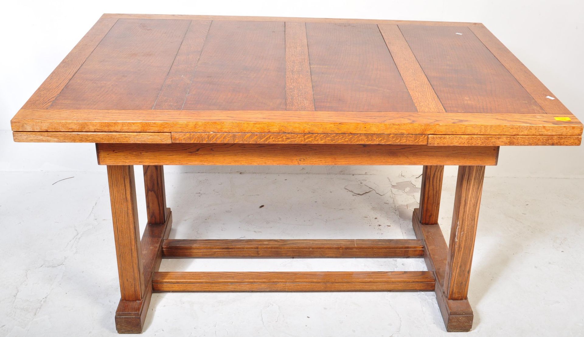 1920S OAK ARTS & CRAFTS DINING TABLE WITH CHAIRS - Image 2 of 7