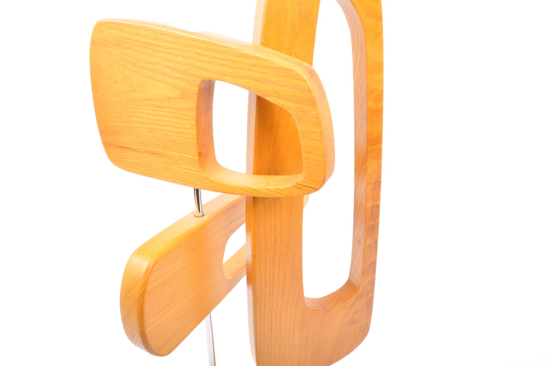 CONTEMPORARY WOODEN ABSTRACT DESK TOP SCULPTURE - Image 3 of 5