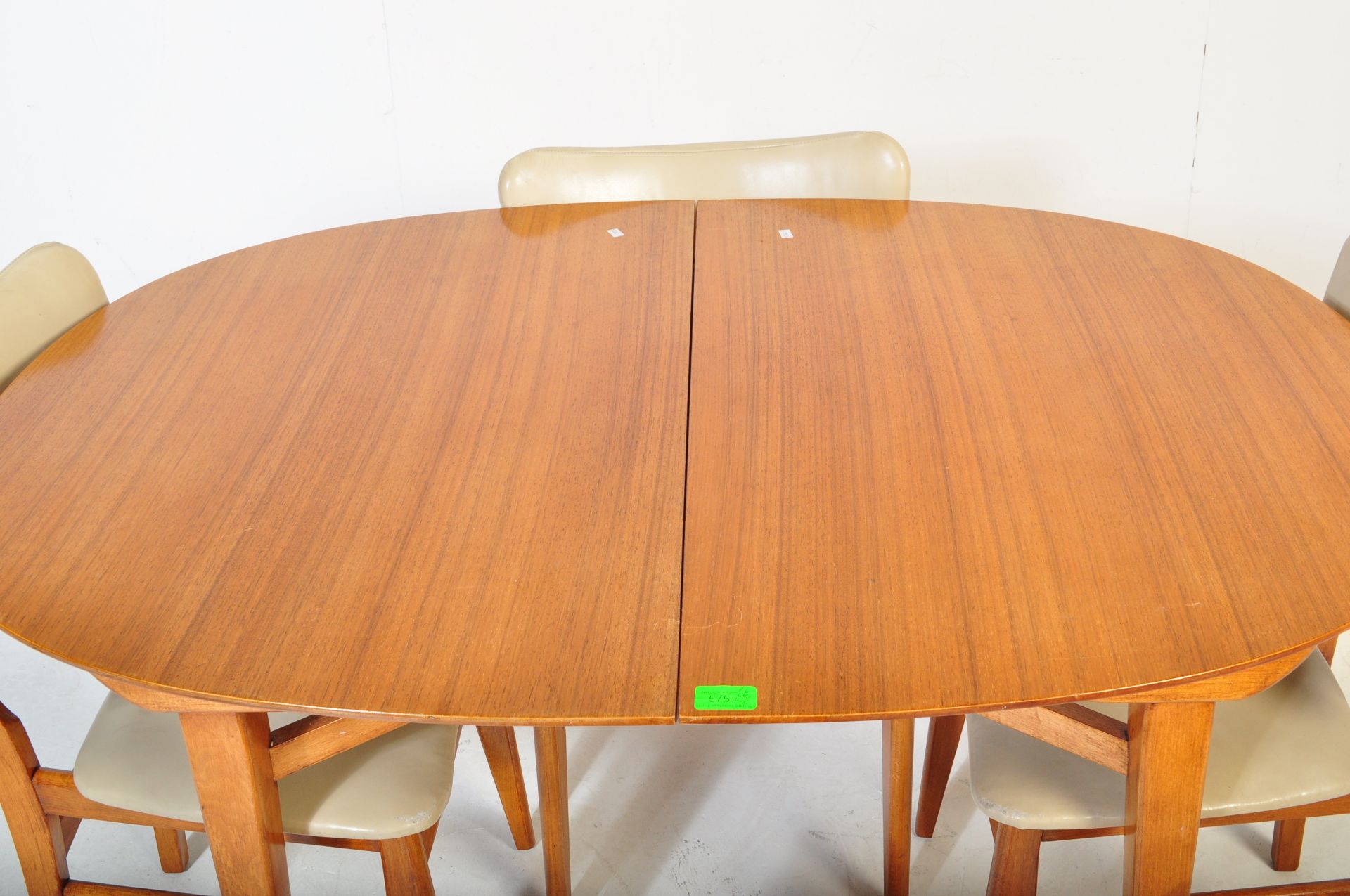 MID 20TH CENTURY TEAK EXTENDING DINING TABLE W/ CHAIRS - Image 3 of 7