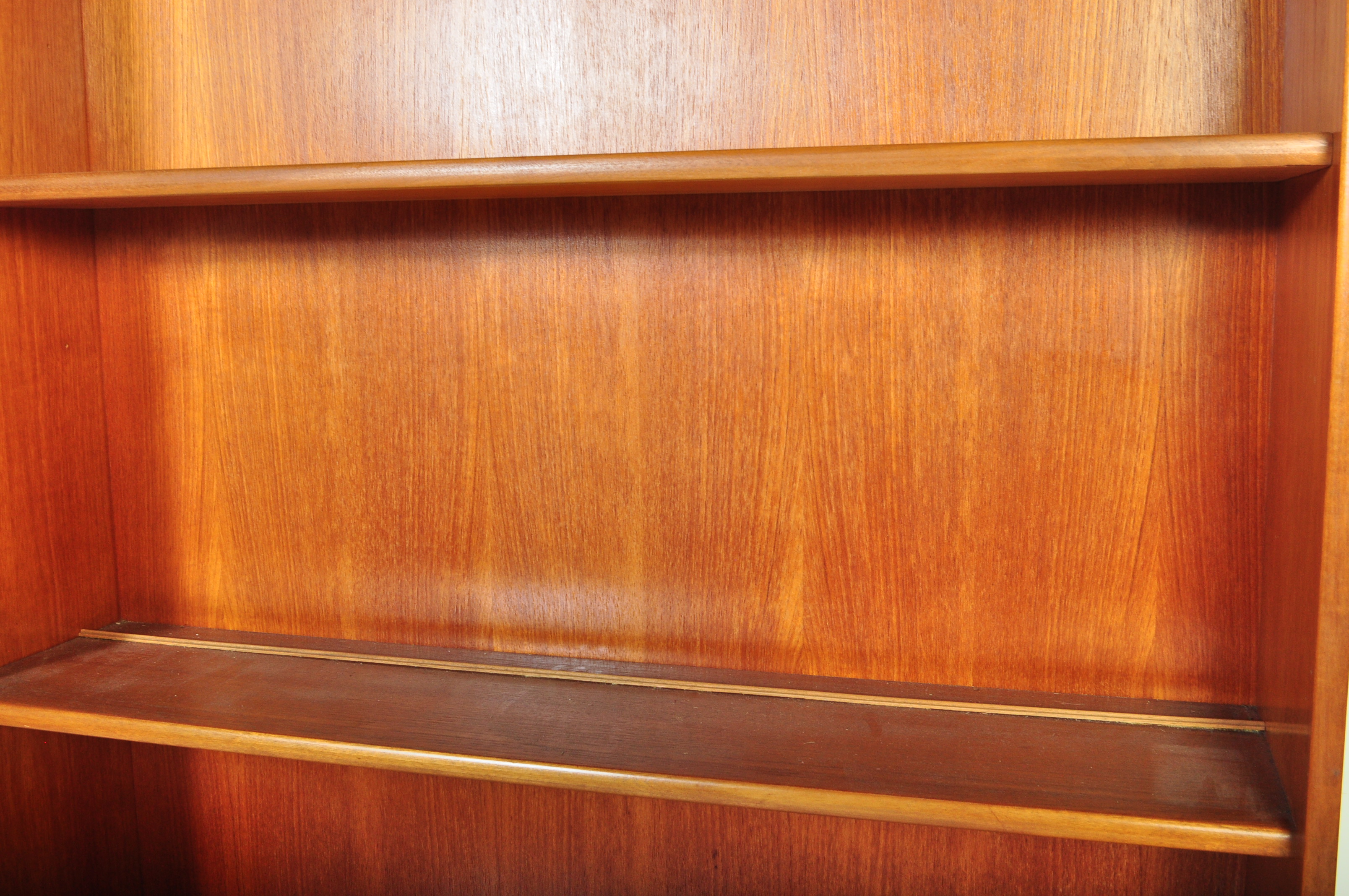 BRITISH MODERN DESIGN - NATHAN FURNITURE TEAK UPRIGHT CABINET - Image 4 of 4