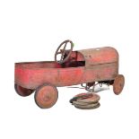 VINTAGE TRIANG LINES BROS TIN PLATE CHILDRENS PEDAL CAR