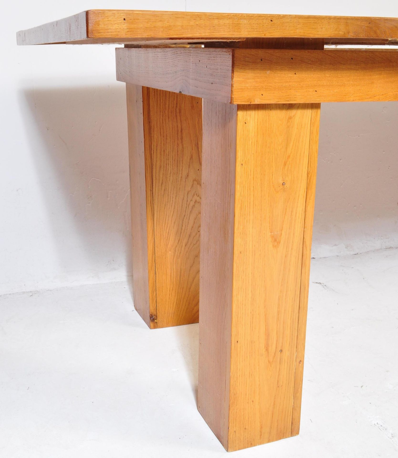 LARGE CONTEMPORARY MODERNIST OAK REFECTORY DINING TABLE - Image 4 of 4