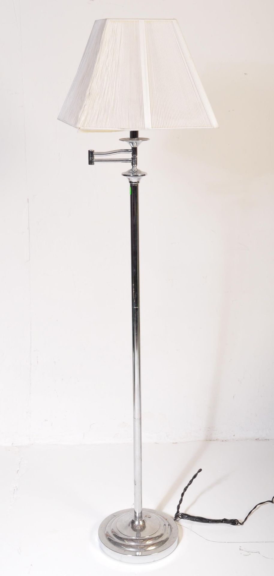 CONTEMPORARY FLOOR STANDING STANDARD CHROME LAMP - Image 2 of 5