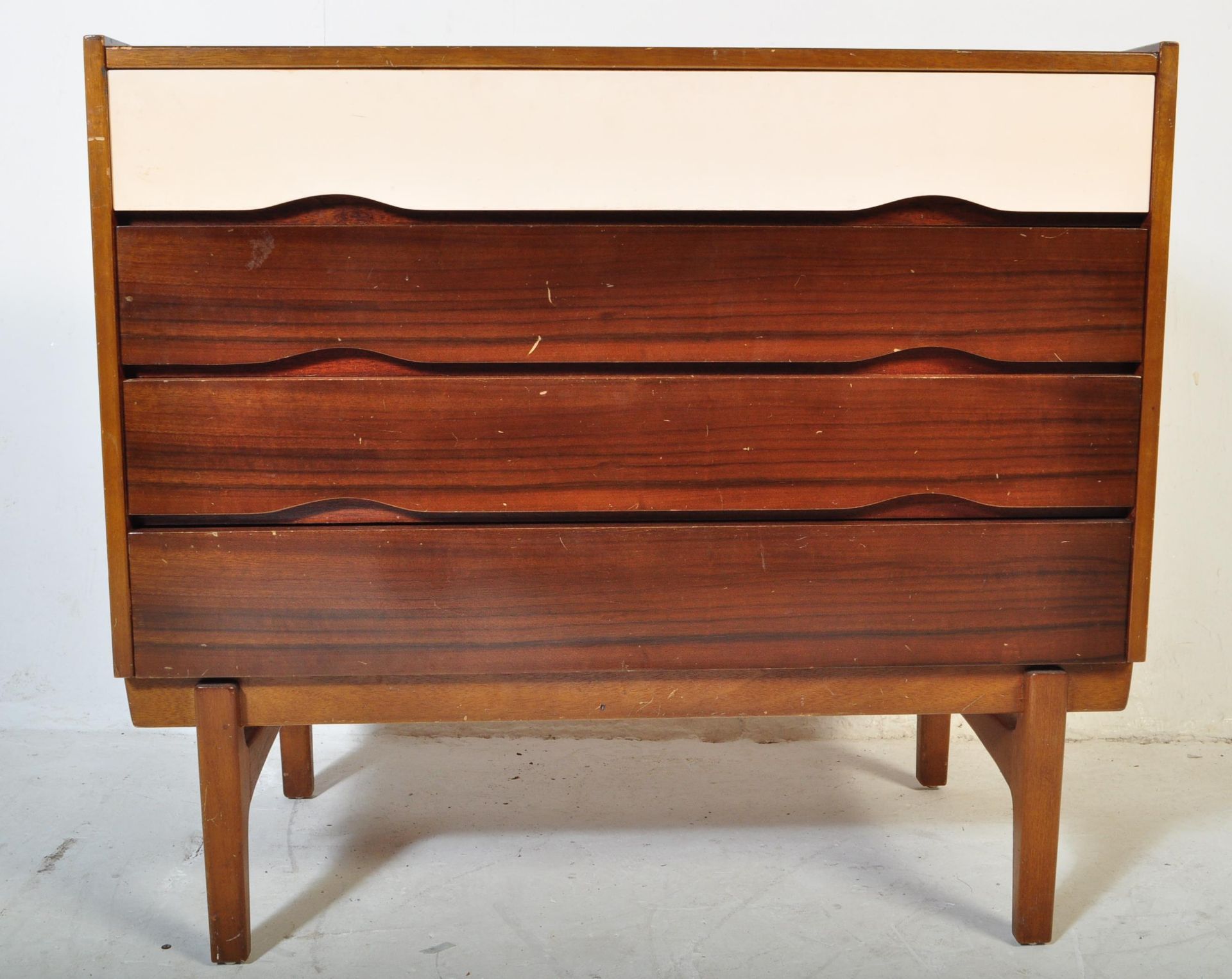 MID CENTURY TEAK WOOD TWO TONE CHEST OF DRAWERS - Image 3 of 4