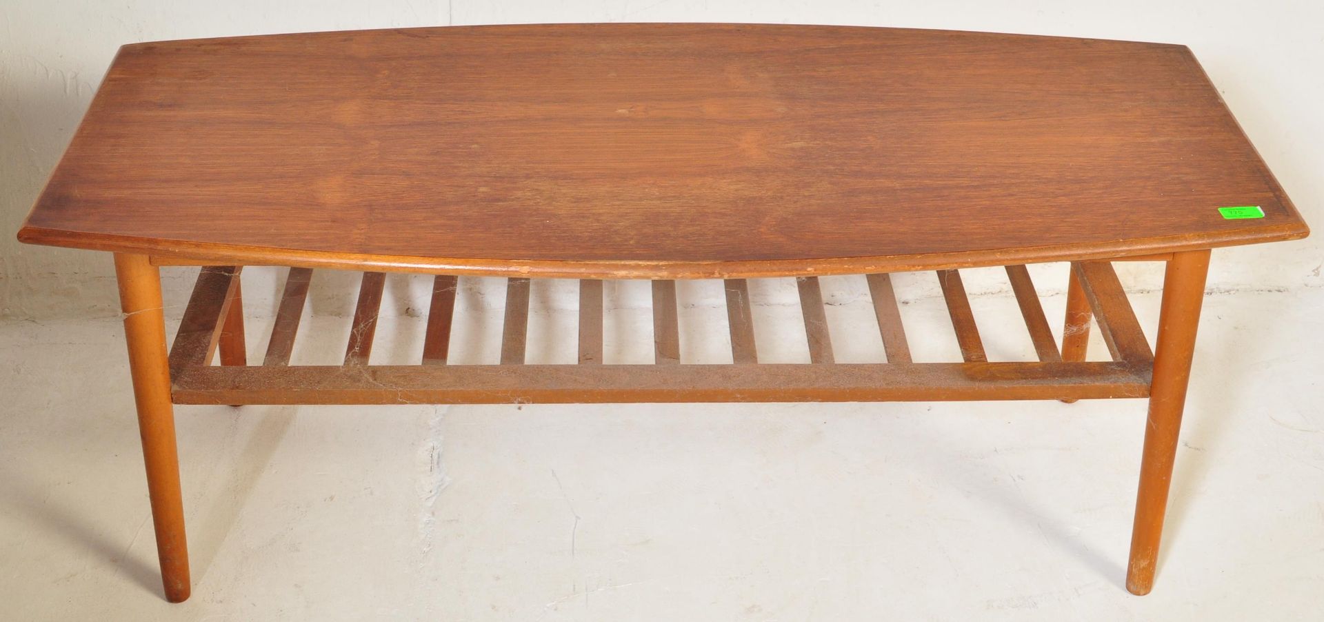 RETRO MID 20TH CENTURY TEAK SURFBOARD COFFEE TABLE - Image 4 of 5