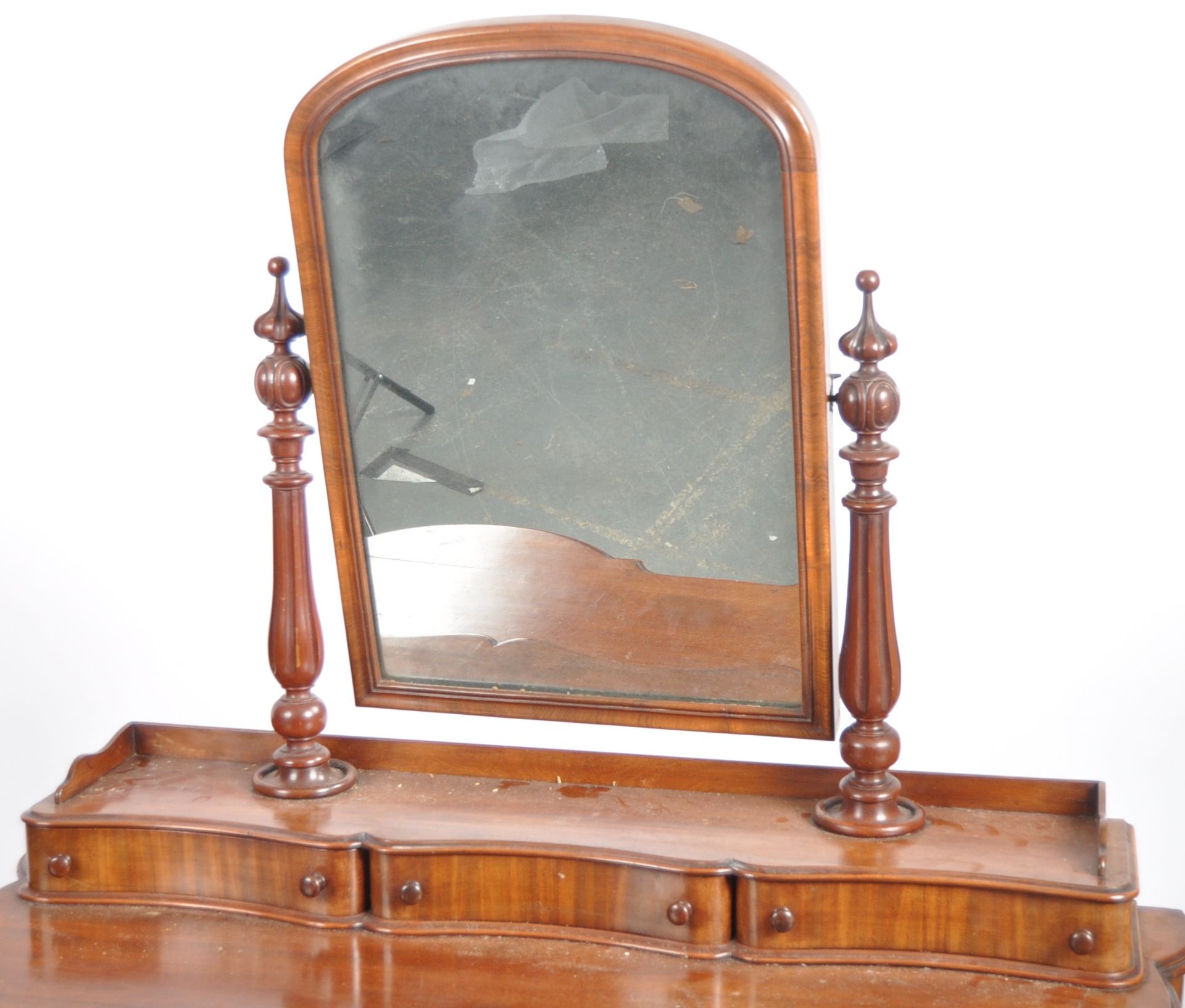 LARGE 19TH CENTURY MAHOGANY DUCHESS DRESSING TABLE - Image 4 of 11