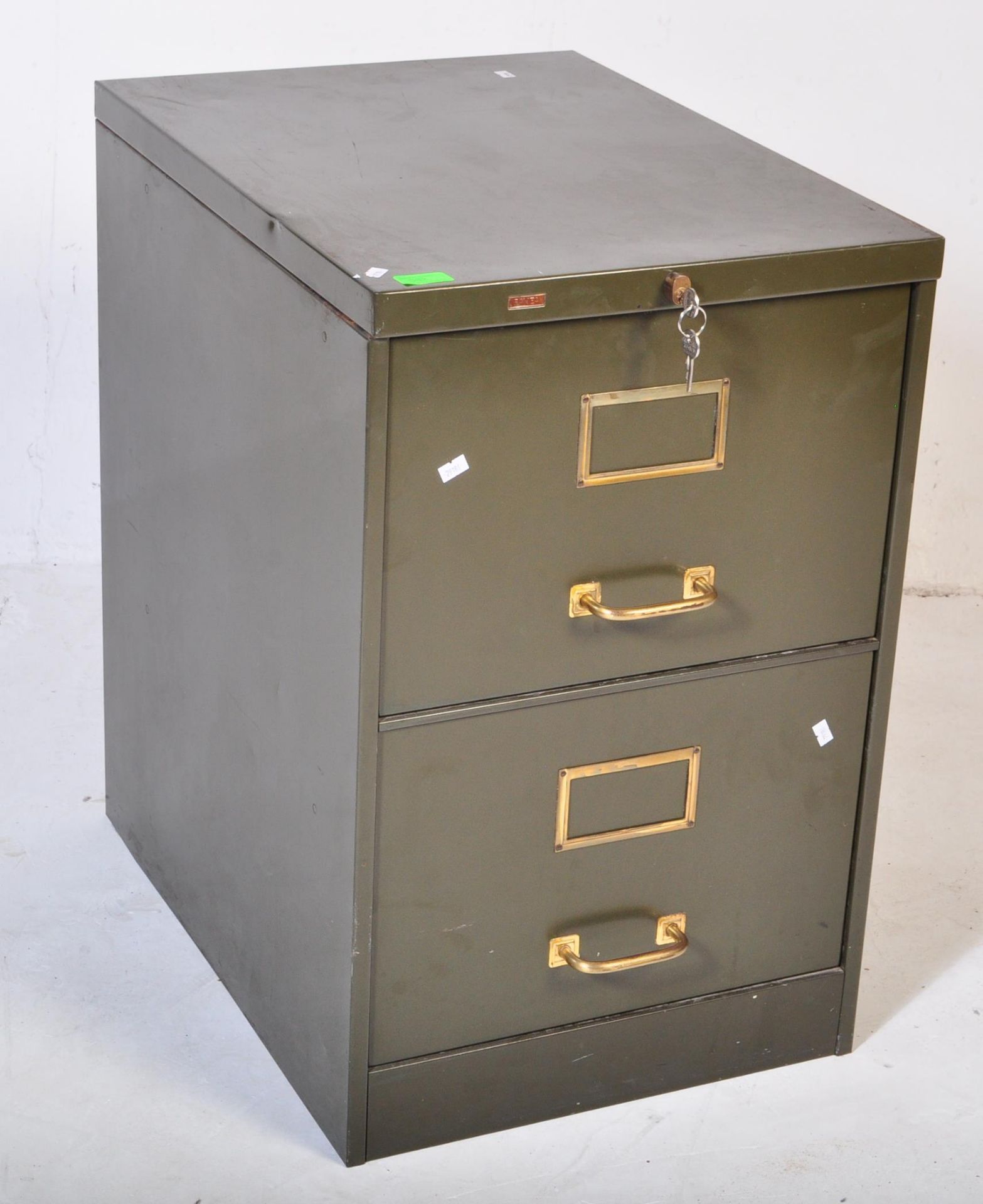 MID 20TH CENTURY GREEN TWO DRAWER FILING CABINET - Image 2 of 5