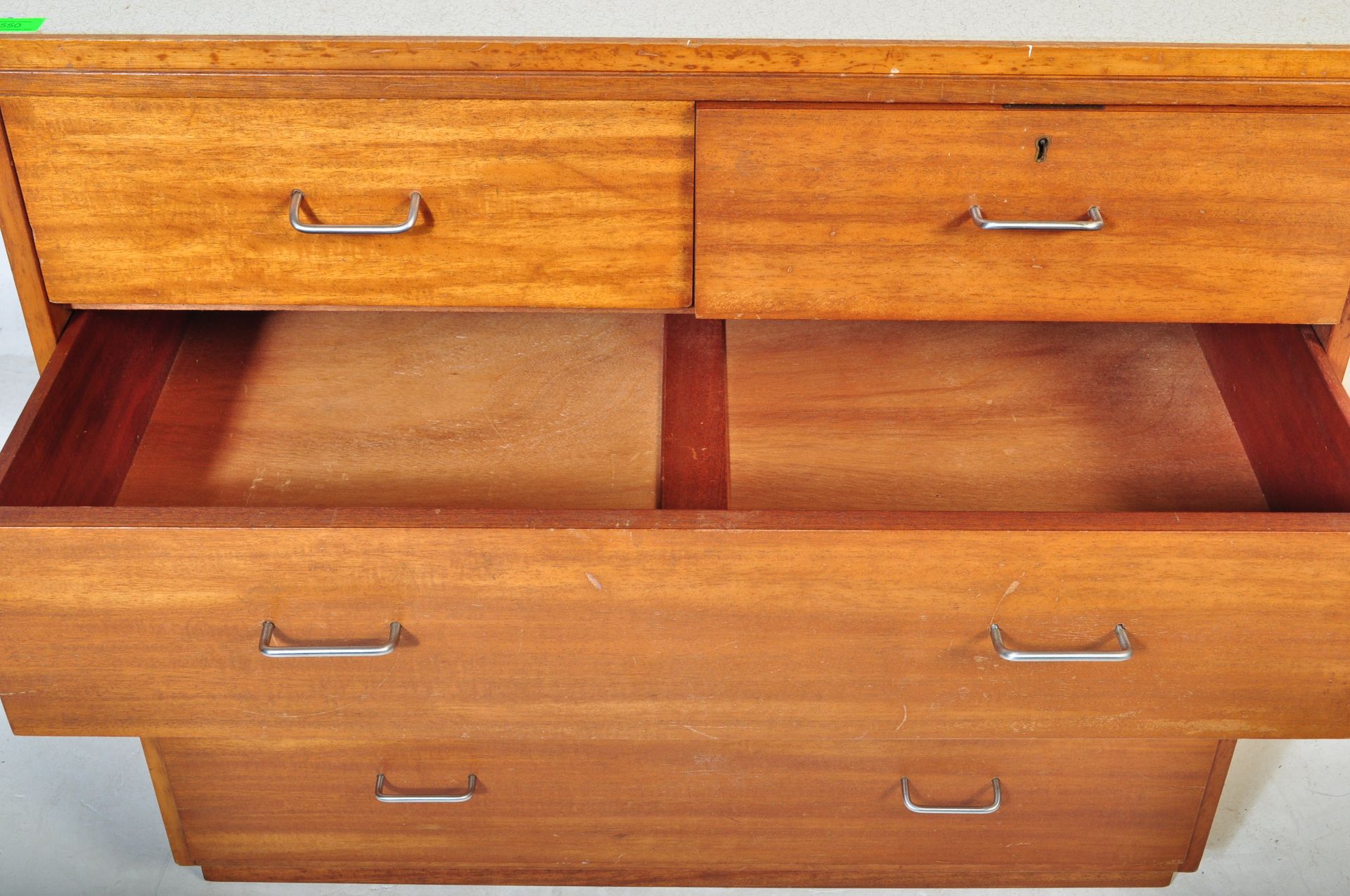 BEAUTILITY RETRO CHEST OF DRAWERS - Image 5 of 6