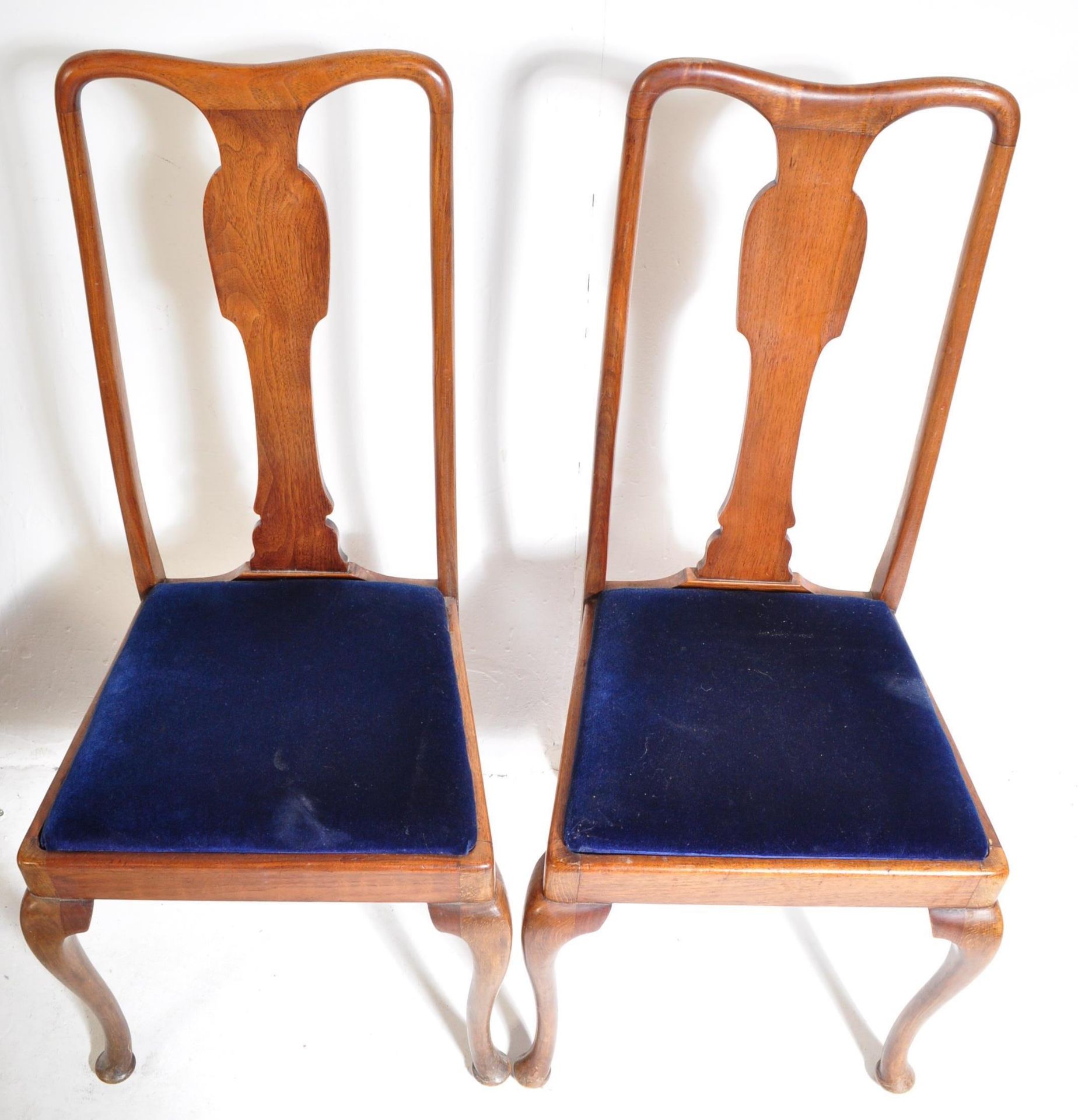 1920S OAK ARTS & CRAFTS DINING TABLE WITH CHAIRS - Image 7 of 7