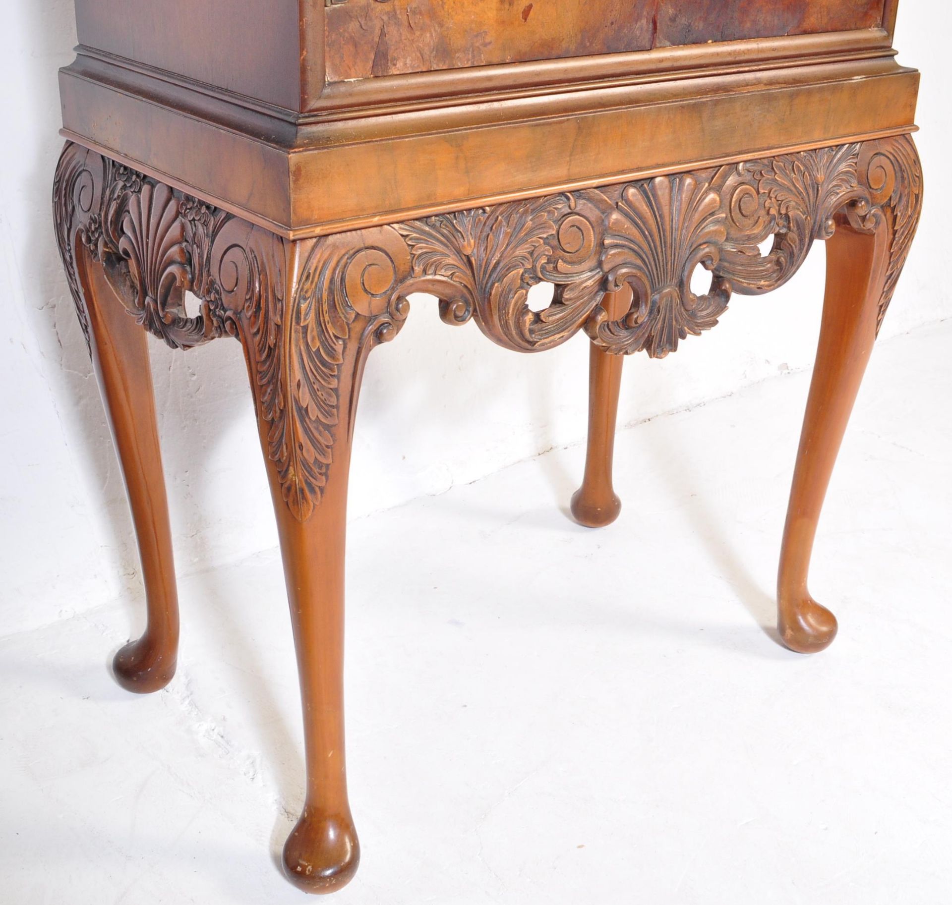 QUEEN ANNE REVIVAL BURR WALNUT COCKTAIL CABINET - Image 6 of 7