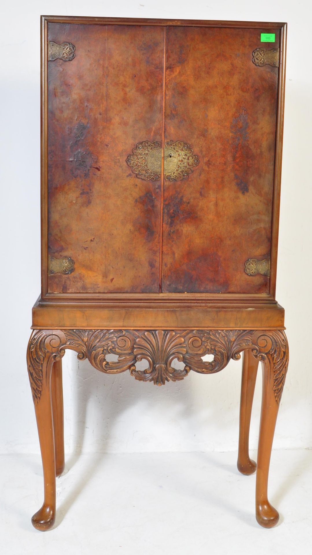 QUEEN ANNE REVIVAL BURR WALNUT COCKTAIL CABINET - Image 2 of 7