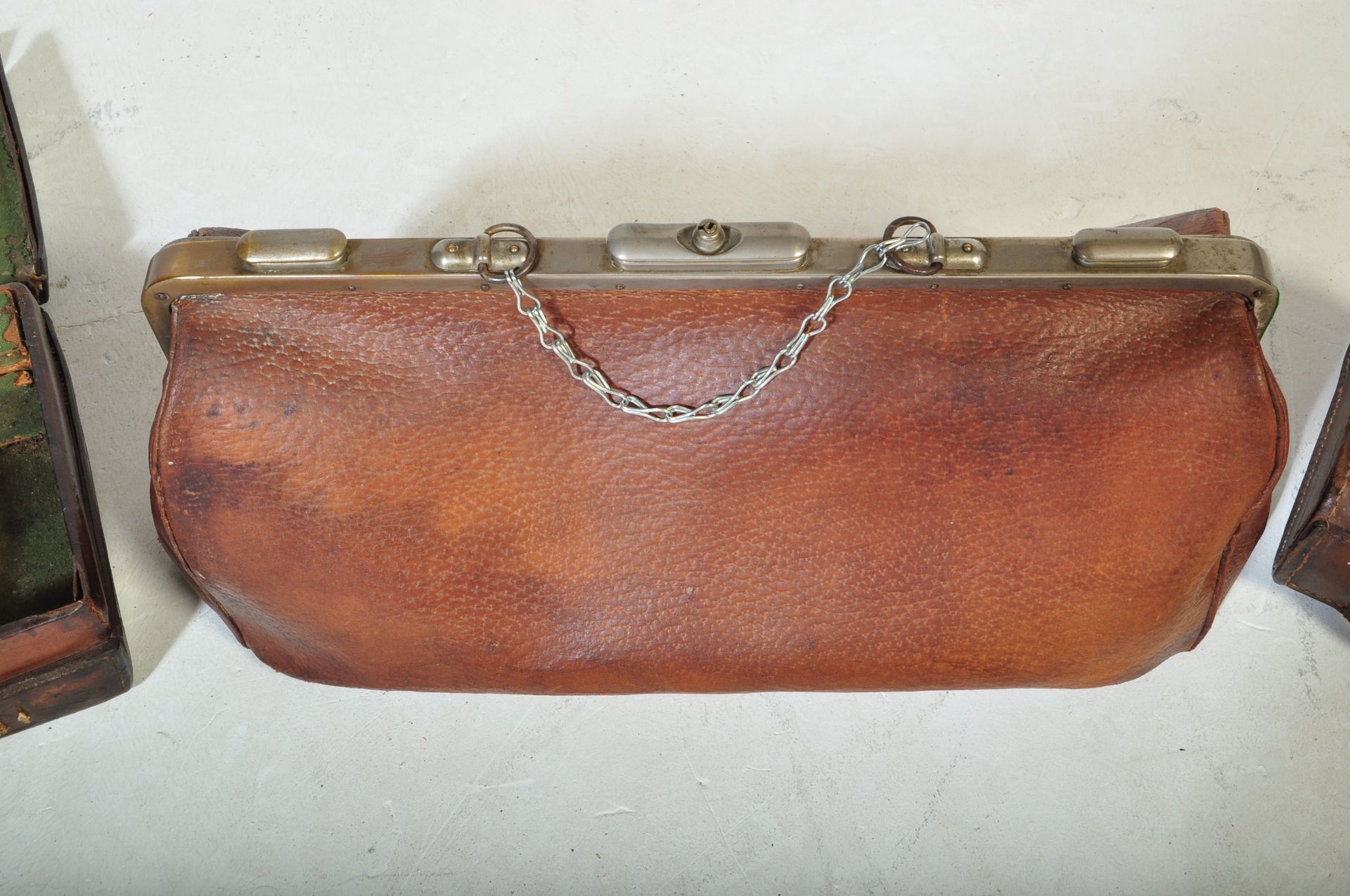 VICTORIAN MONOGRAMMED LEATHER GUN CASE T/W TWO OTHERS - Image 5 of 7