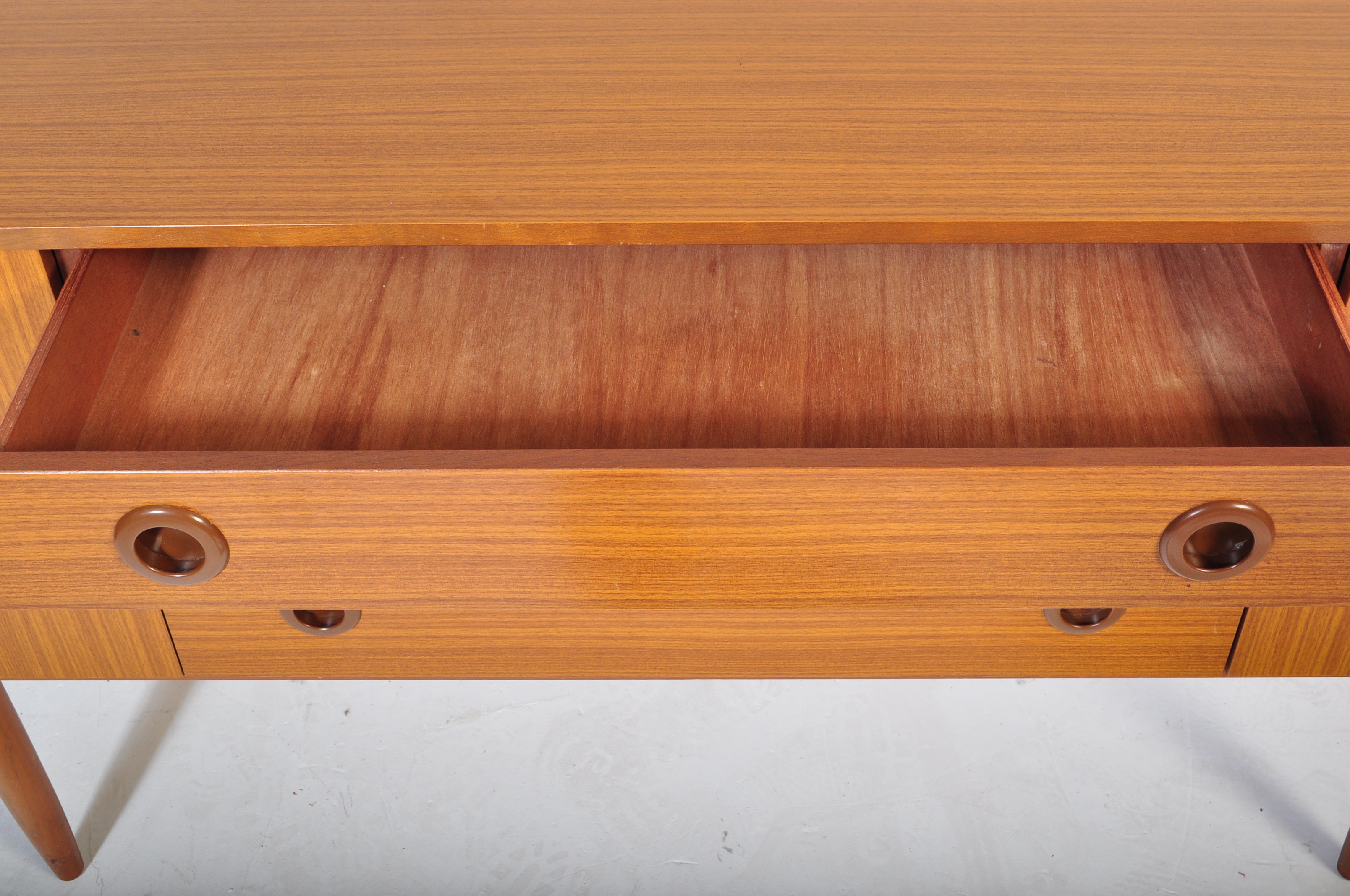 RETRO VINTAGE SCHREIBER TEAK SIDEBOARD - Image 4 of 6