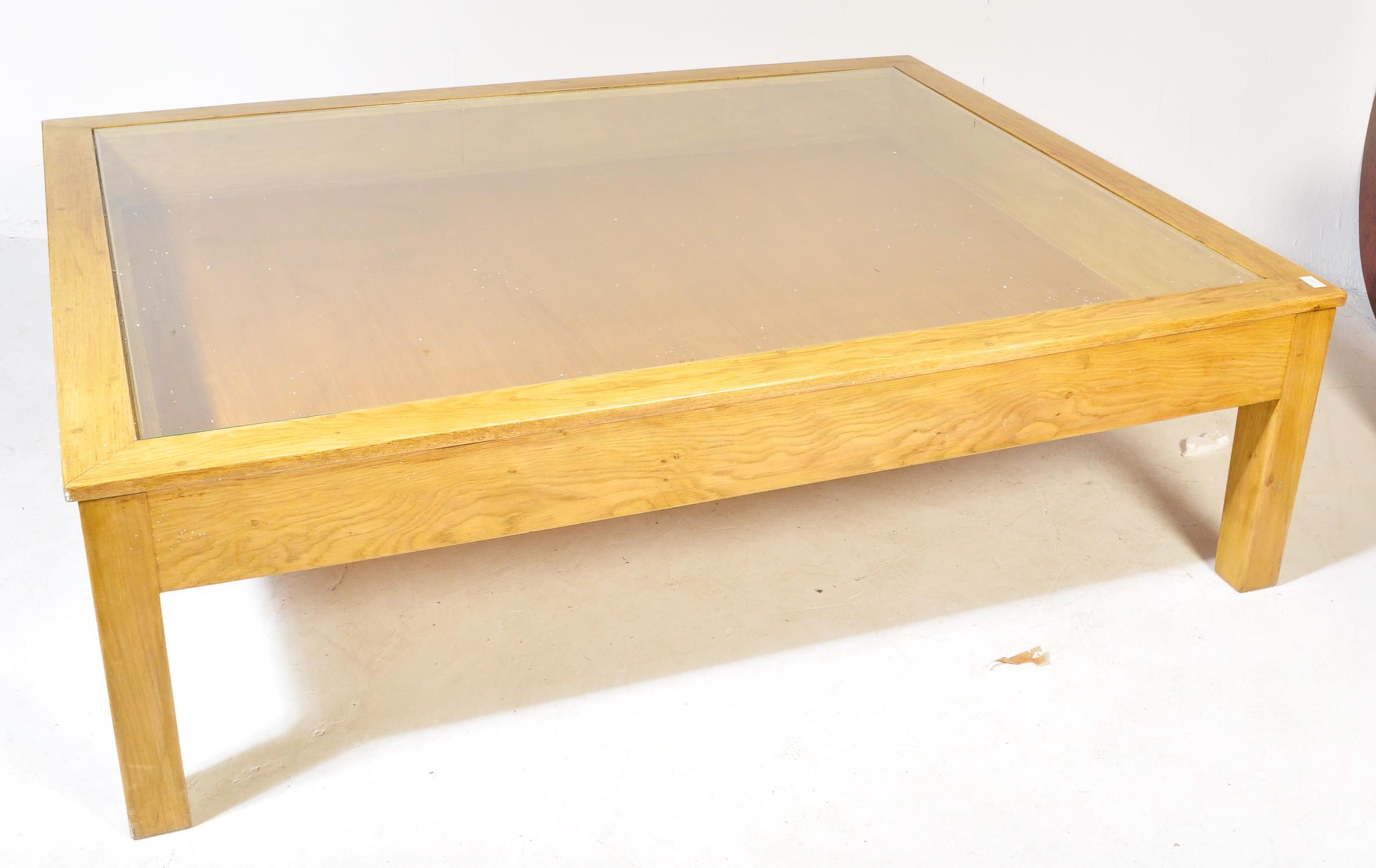 LARGE CONTEMPORARY OAK GLAZED COFFEE TABLE - Image 2 of 4