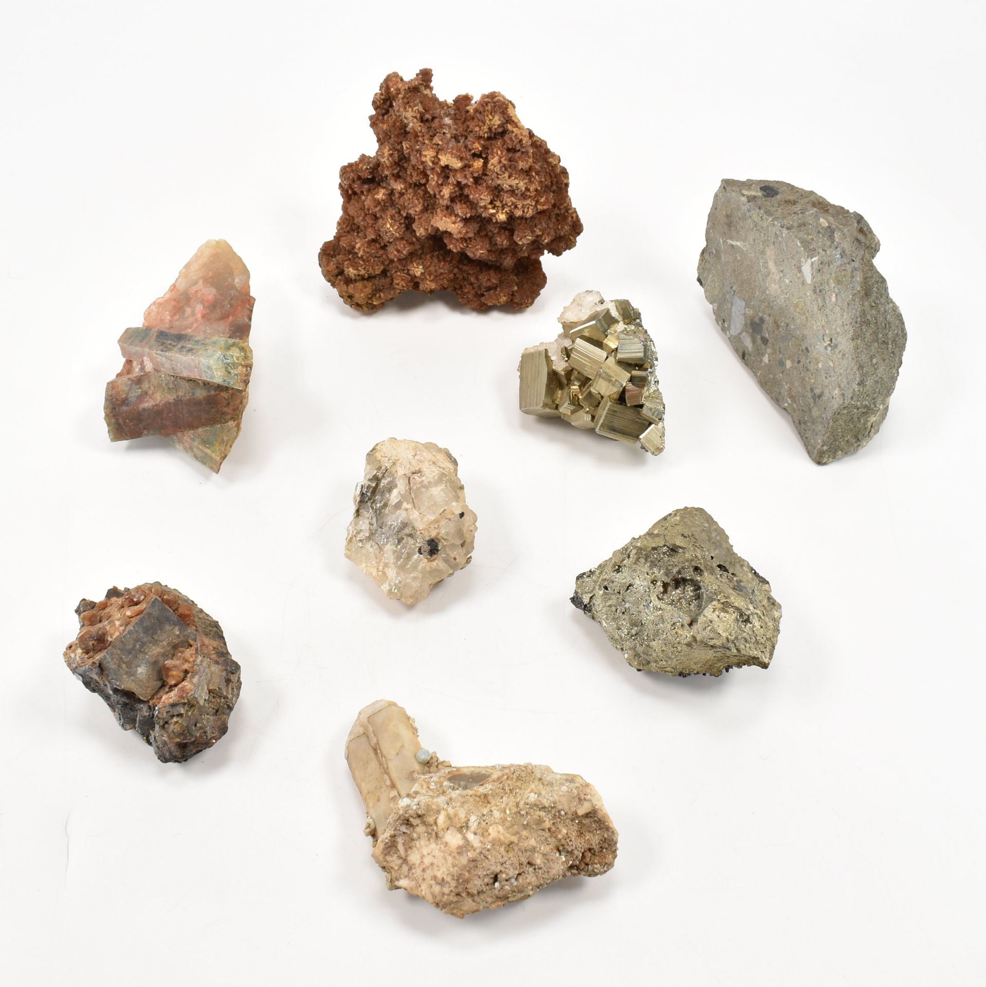 NATURAL HISTORY - ASSORTED MINERAL SPECIMENS - Image 2 of 12