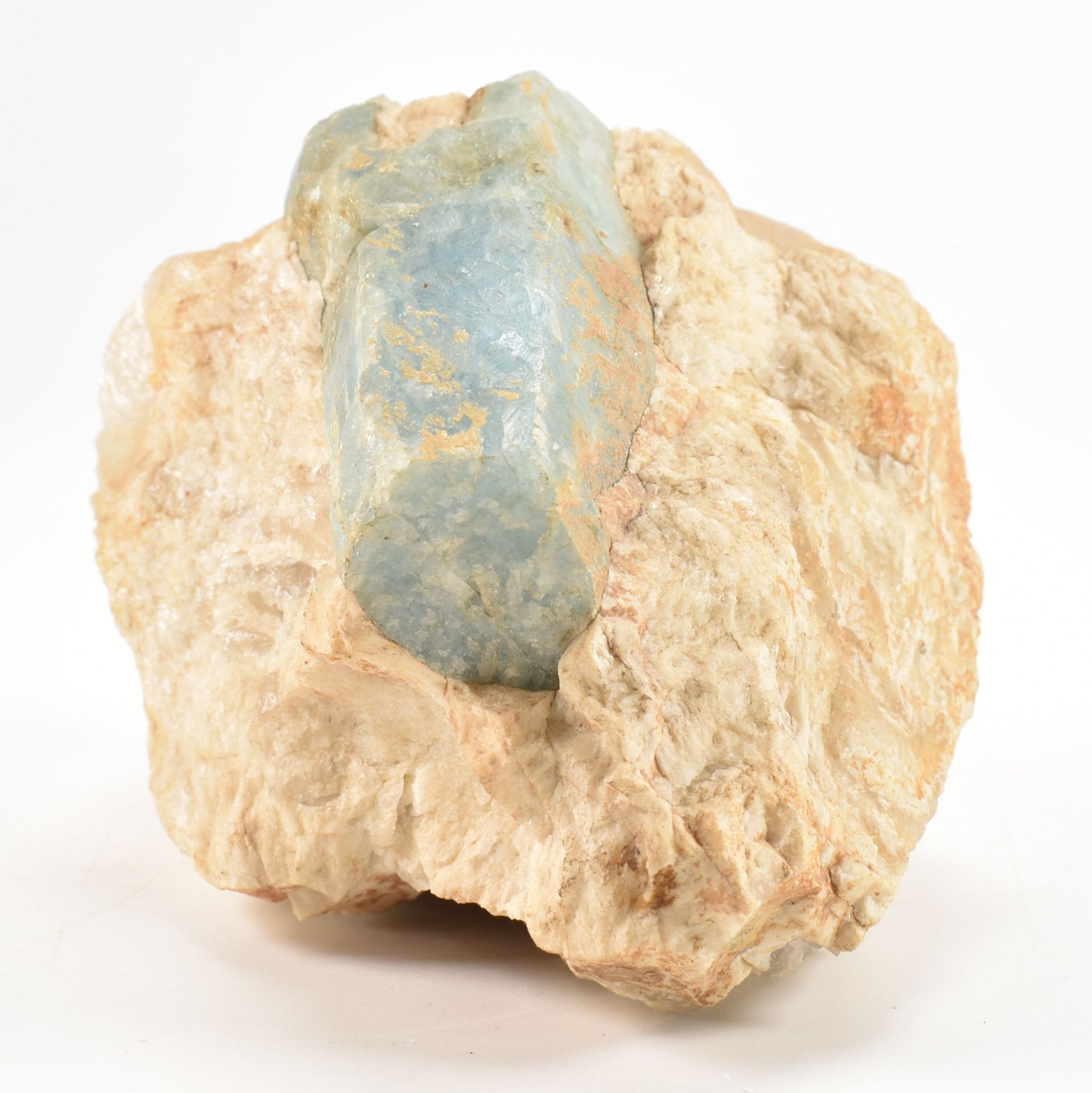 NATURAL HISTORY - AQUAMARINE BERYL CRYSTAL SPECIMEN - Image 2 of 7