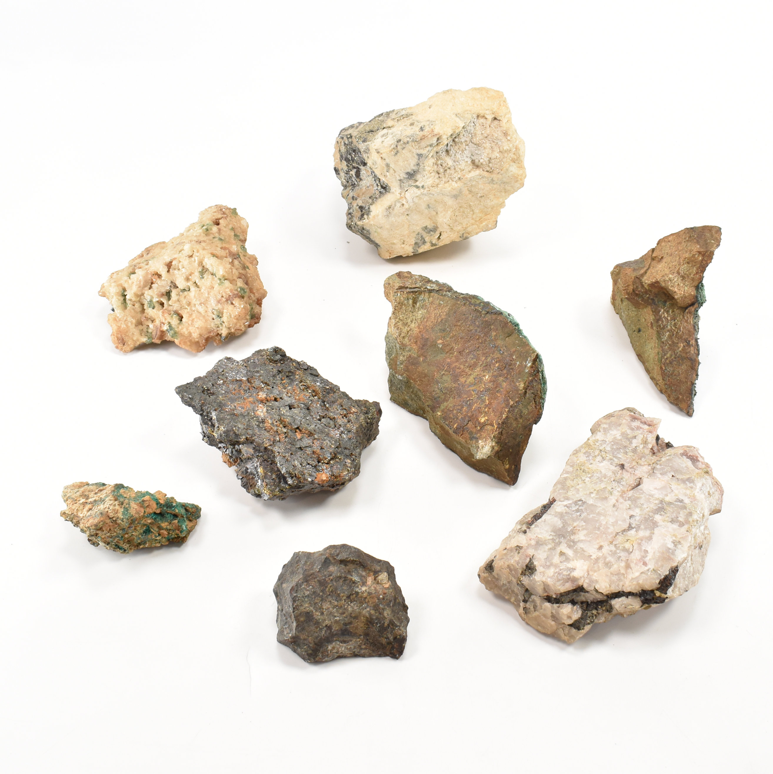 NATURAL HISTORY - ASSORTED MINERAL SPECIMENS - Image 3 of 11